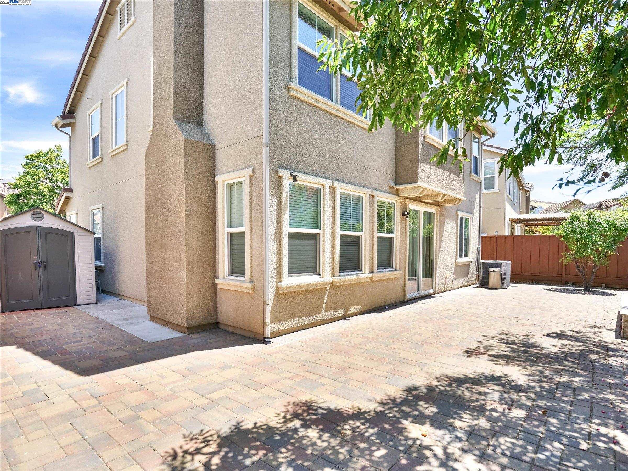 Detail Gallery Image 27 of 30 For 7121 Cerro Crest Dr, San Jose,  CA 95138 - 4 Beds | 2/1 Baths