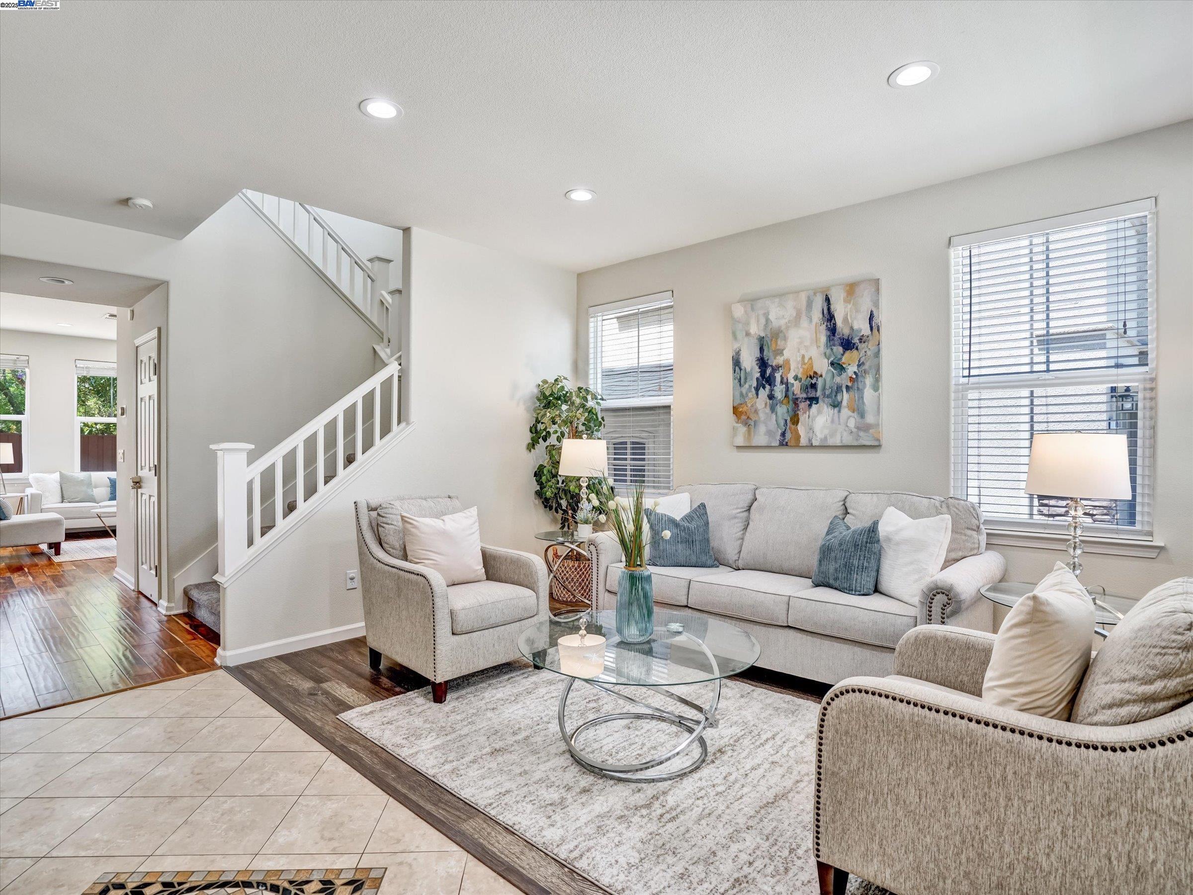Detail Gallery Image 4 of 30 For 7121 Cerro Crest Dr, San Jose,  CA 95138 - 4 Beds | 2/1 Baths
