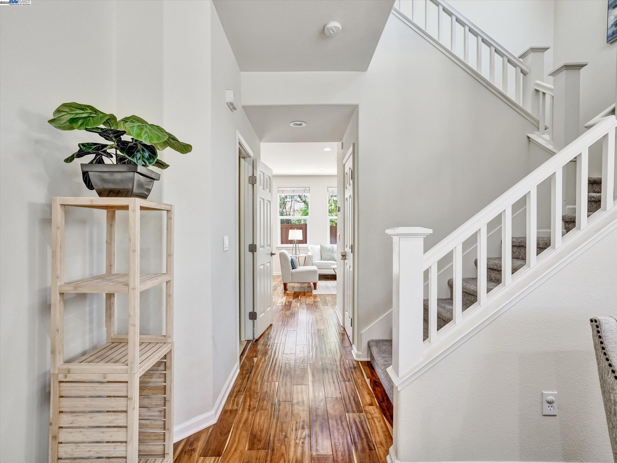 Detail Gallery Image 6 of 30 For 7121 Cerro Crest Dr, San Jose,  CA 95138 - 4 Beds | 2/1 Baths