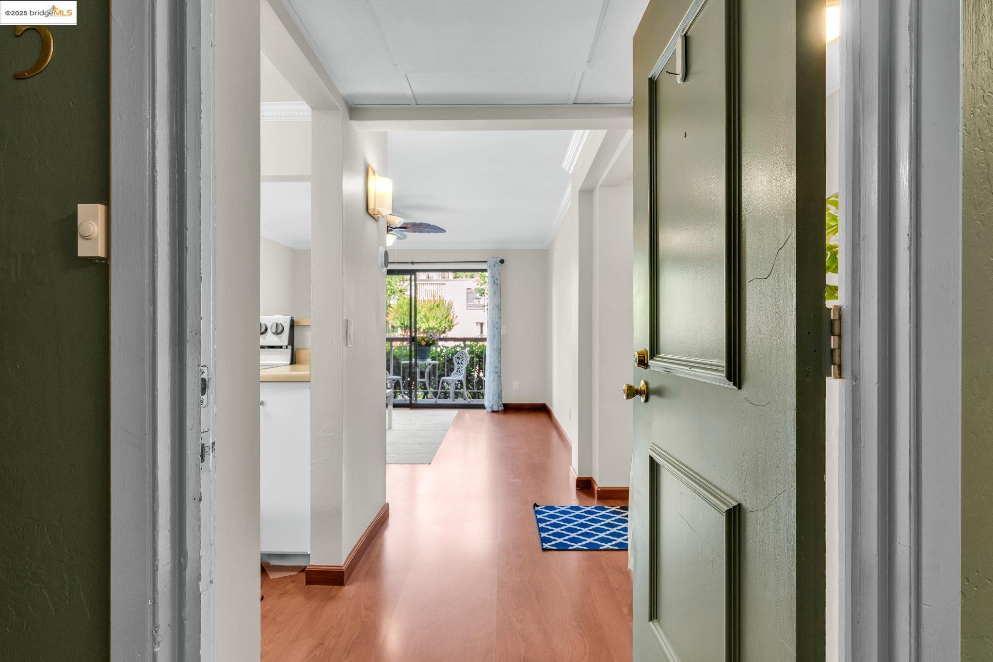 Detail Gallery Image 6 of 47 For 470 N N Civic Drive #105,  Walnut Creek,  CA 94596 - 1 Beds | 1 Baths