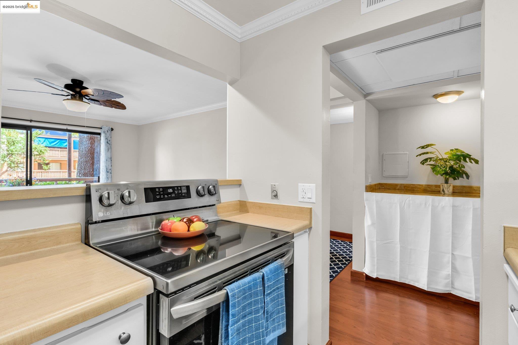 Detail Gallery Image 15 of 53 For 470 N N Civic Drive #105,  Walnut Creek,  CA 94596 - 1 Beds | 1 Baths