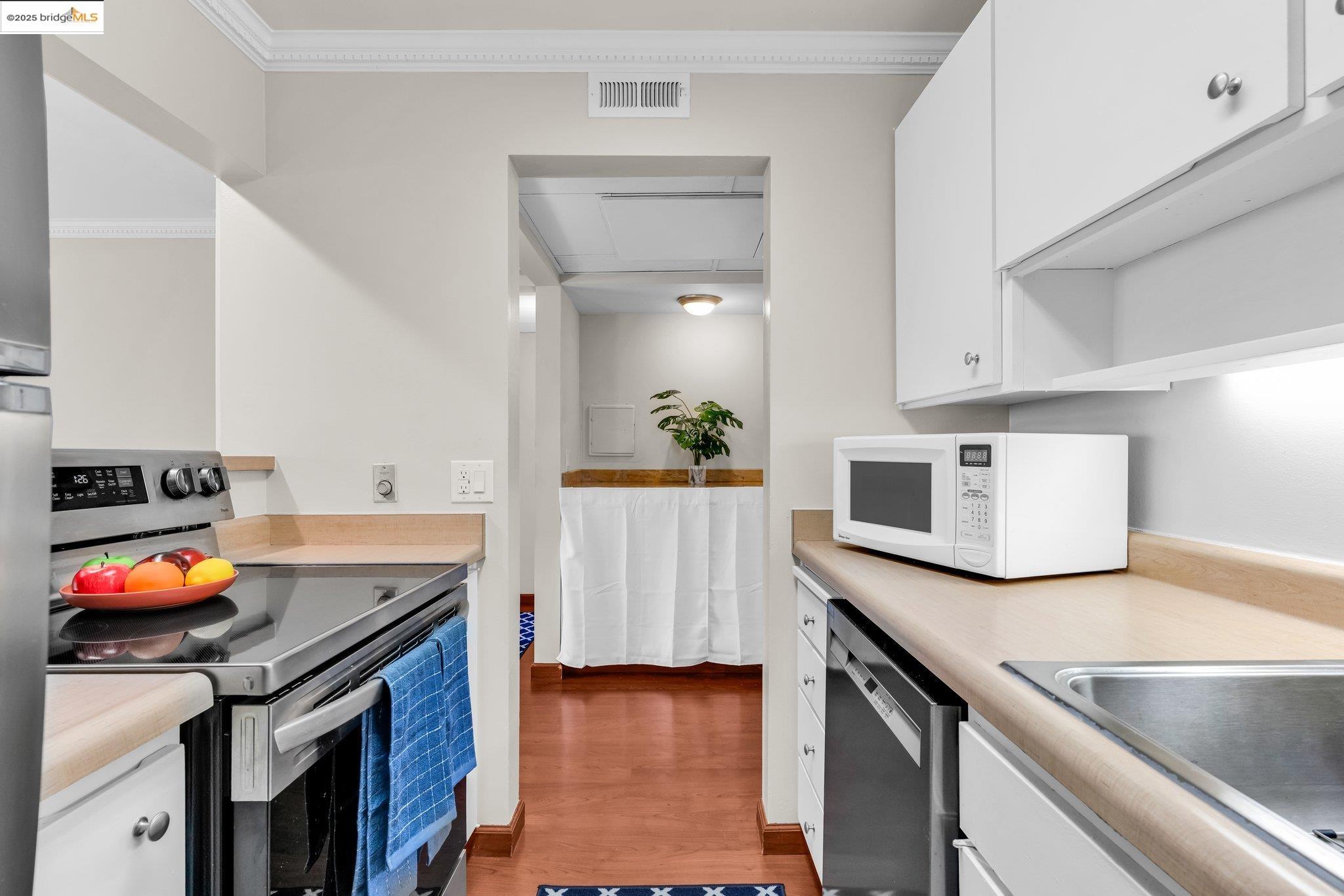 Detail Gallery Image 13 of 47 For 470 N N Civic Drive #105,  Walnut Creek,  CA 94596 - 1 Beds | 1 Baths