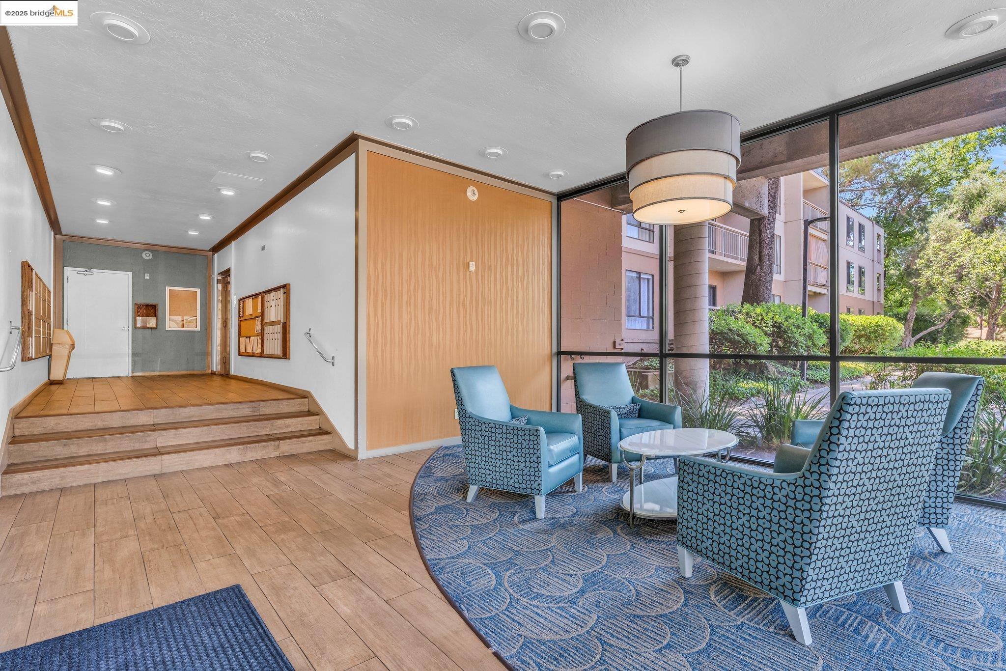 Detail Gallery Image 5 of 53 For 470 N N Civic Drive #105,  Walnut Creek,  CA 94596 - 1 Beds | 1 Baths