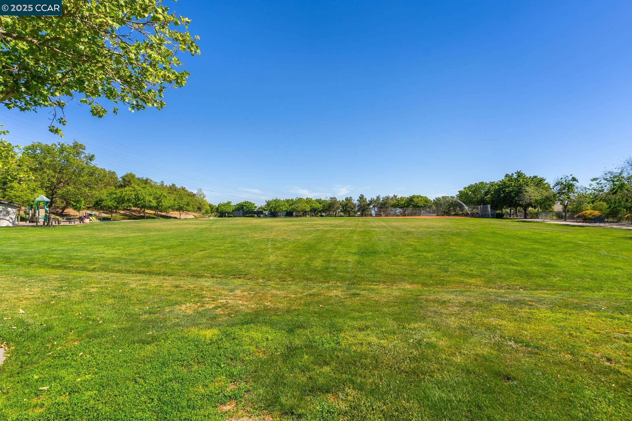 Detail Gallery Image 28 of 29 For 9752 Belladonna Dr, San Ramon,  CA 94582 - 3 Beds | 2/1 Baths