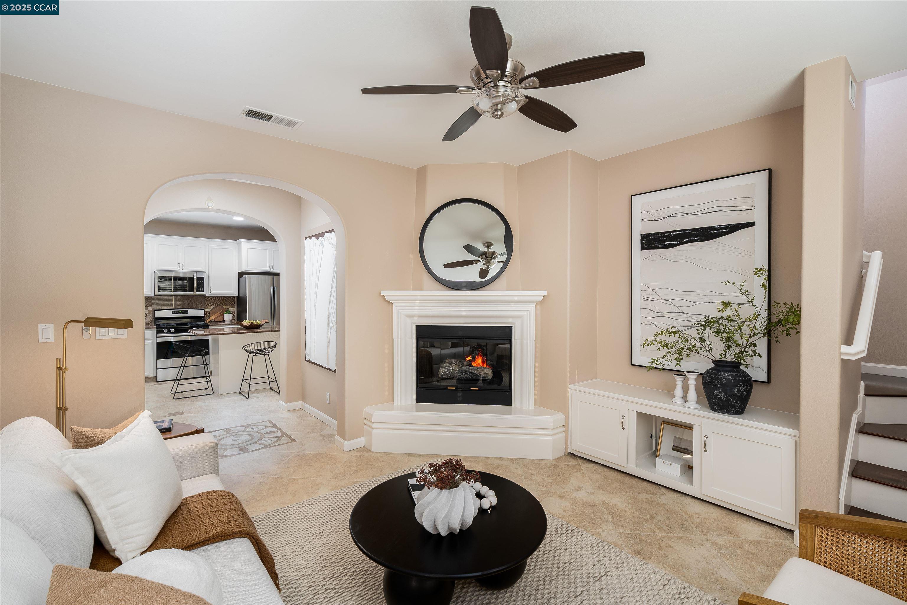 Detail Gallery Image 4 of 29 For 9752 Belladonna Dr, San Ramon,  CA 94582 - 3 Beds | 2/1 Baths