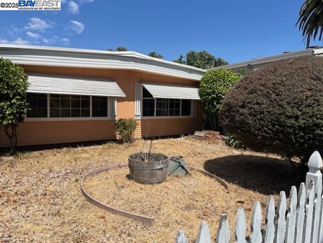 Detail Gallery Image 1 of 34 For 226 Hula Circle, Union City,  CA 94587 - 2 Beds | 2 Baths