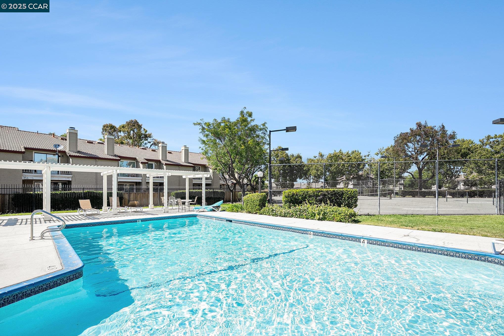 Detail Gallery Image 15 of 17 For 3036 Peppermill Circle, Pittsburg,  CA 94565 - 2 Beds | 2/1 Baths