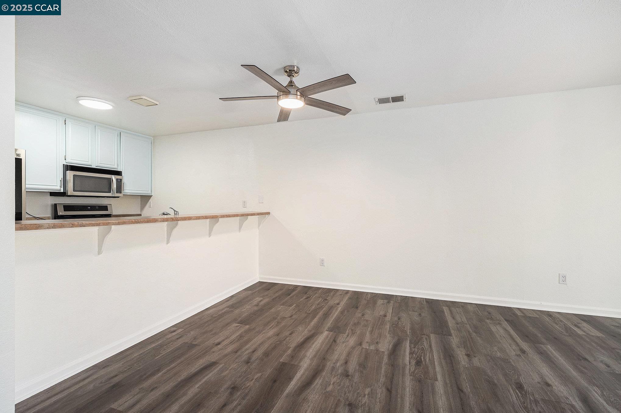 Photo #6: 41104192 Listing 