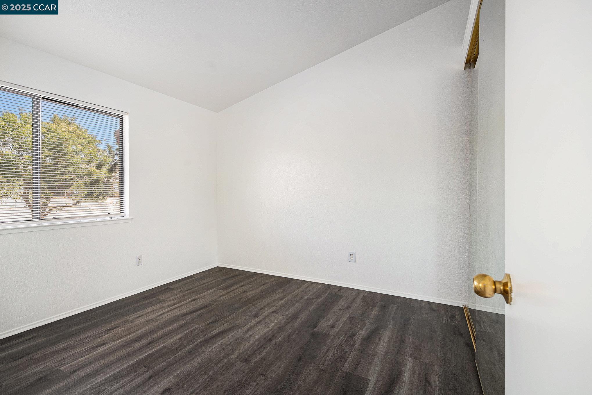 Photo #9: 41104192 Listing: Photo #9