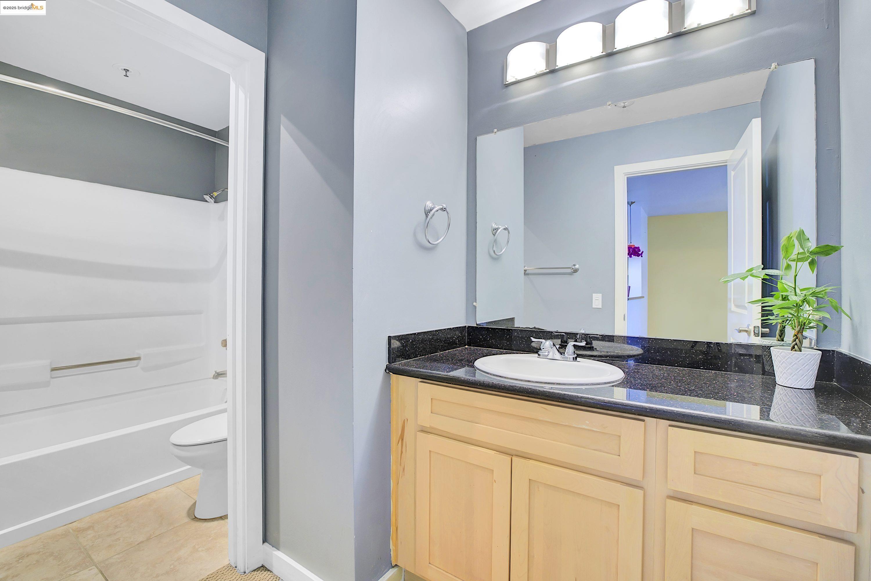 Detail Gallery Image 11 of 35 For 6400 Christie Ave #5109,  Emeryville,  CA 94608 - 0 Beds | 1 Baths