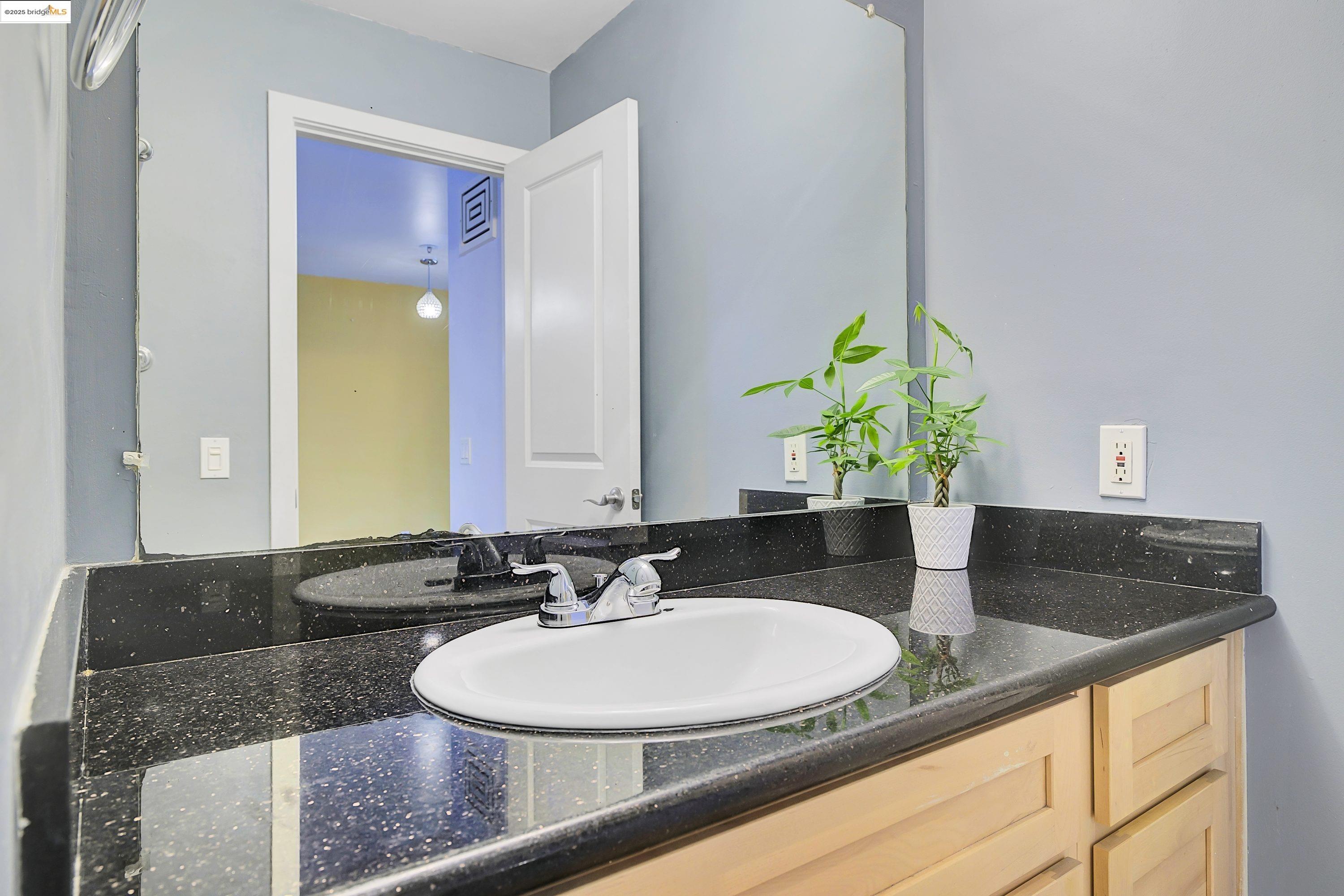 Detail Gallery Image 12 of 35 For 6400 Christie Ave #5109,  Emeryville,  CA 94608 - 0 Beds | 1 Baths