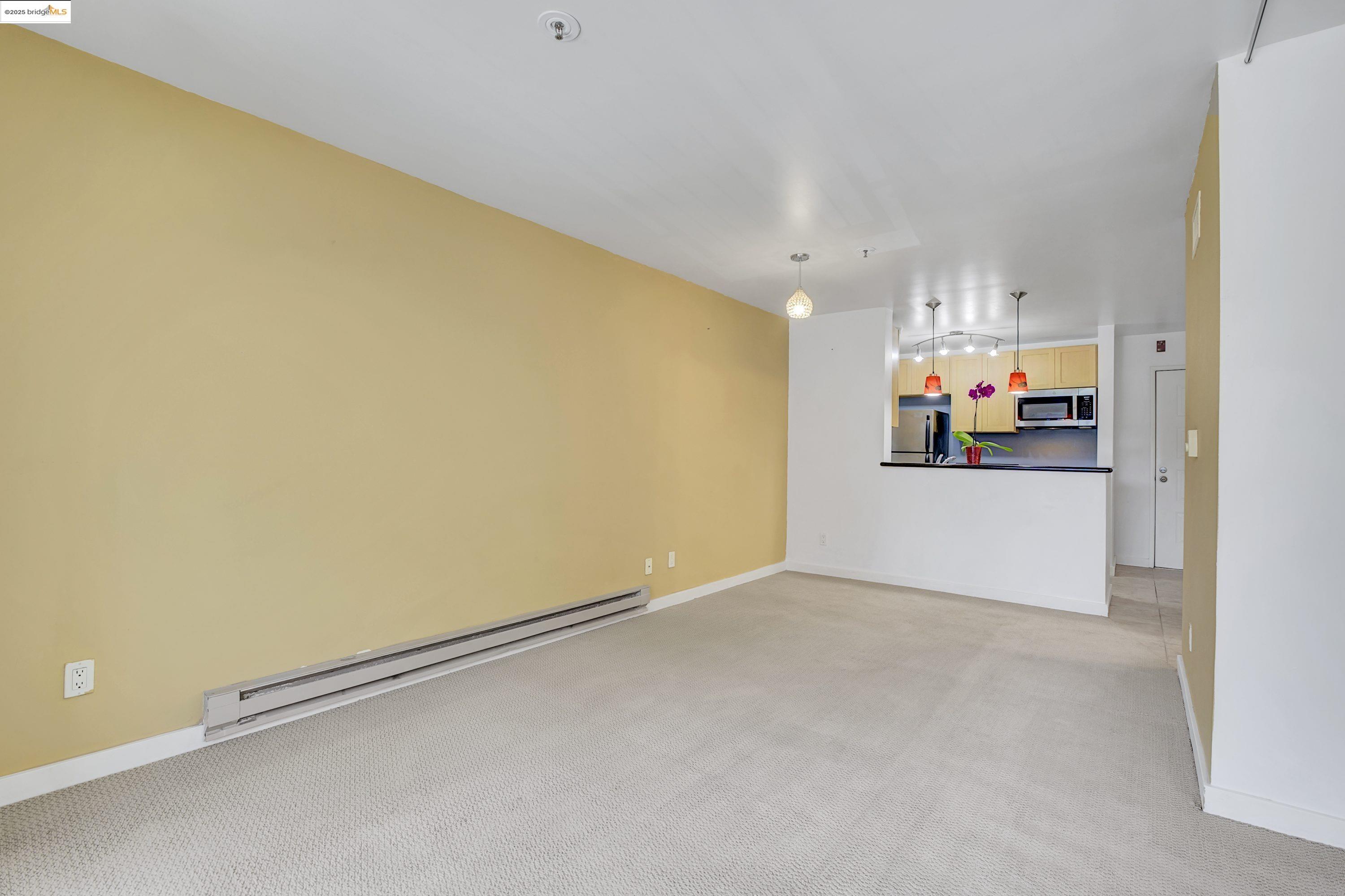 Detail Gallery Image 6 of 35 For 6400 Christie Ave #5109,  Emeryville,  CA 94608 - 0 Beds | 1 Baths