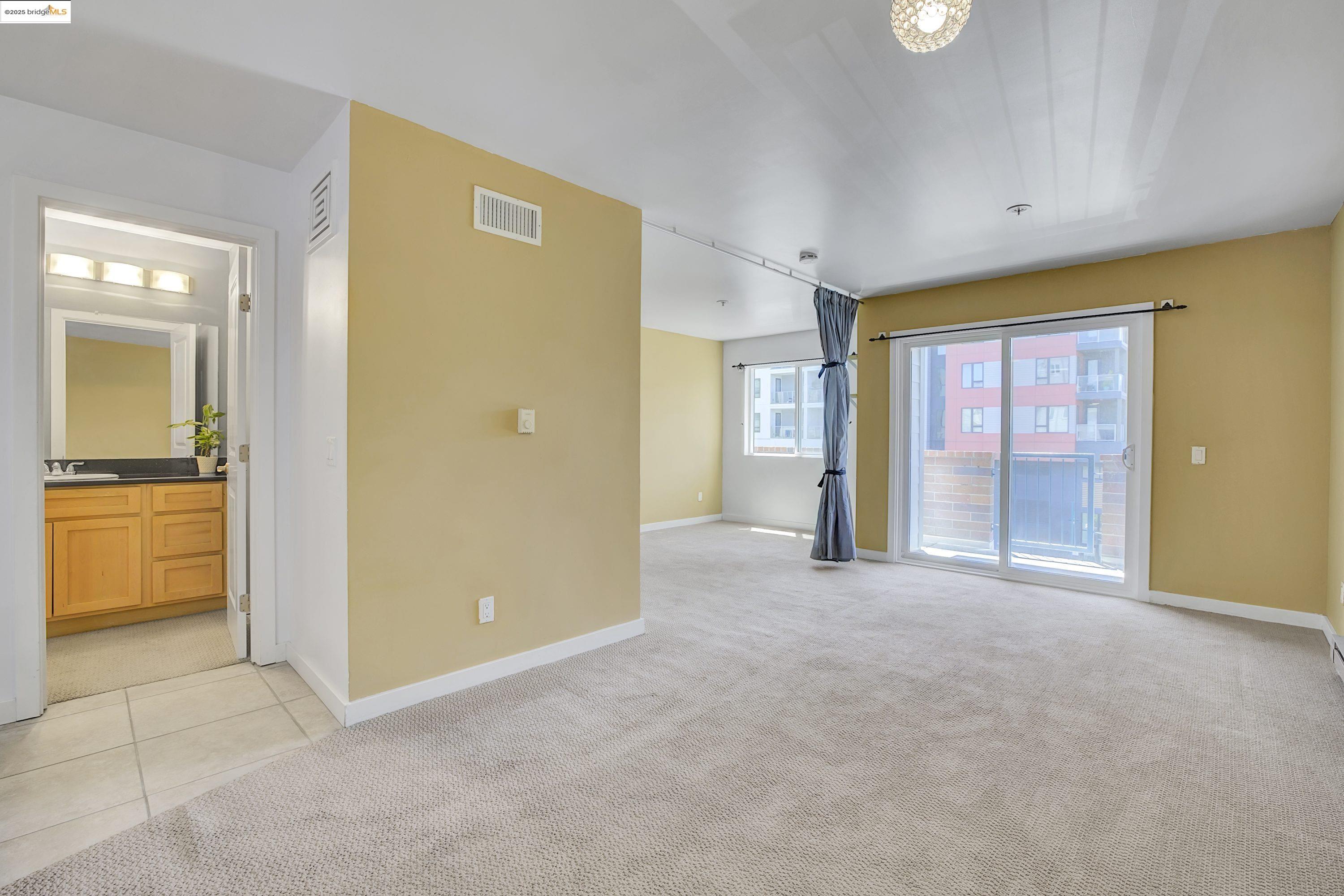 Detail Gallery Image 7 of 35 For 6400 Christie Ave #5109,  Emeryville,  CA 94608 - 0 Beds | 1 Baths