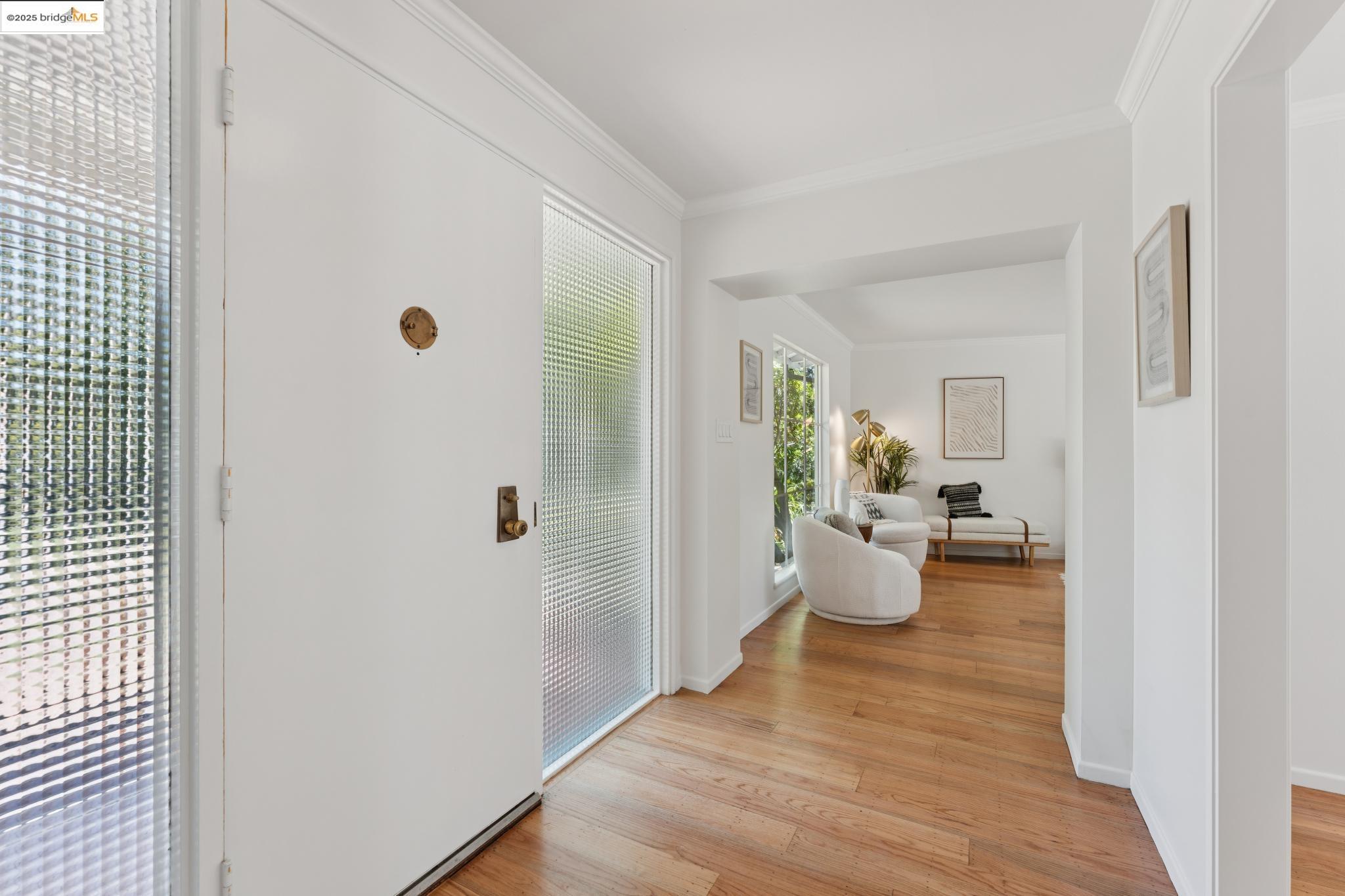 Detail Gallery Image 5 of 60 For 5325 Harbord Dr, Oakland,  CA 94618 - 4 Beds | 3 Baths