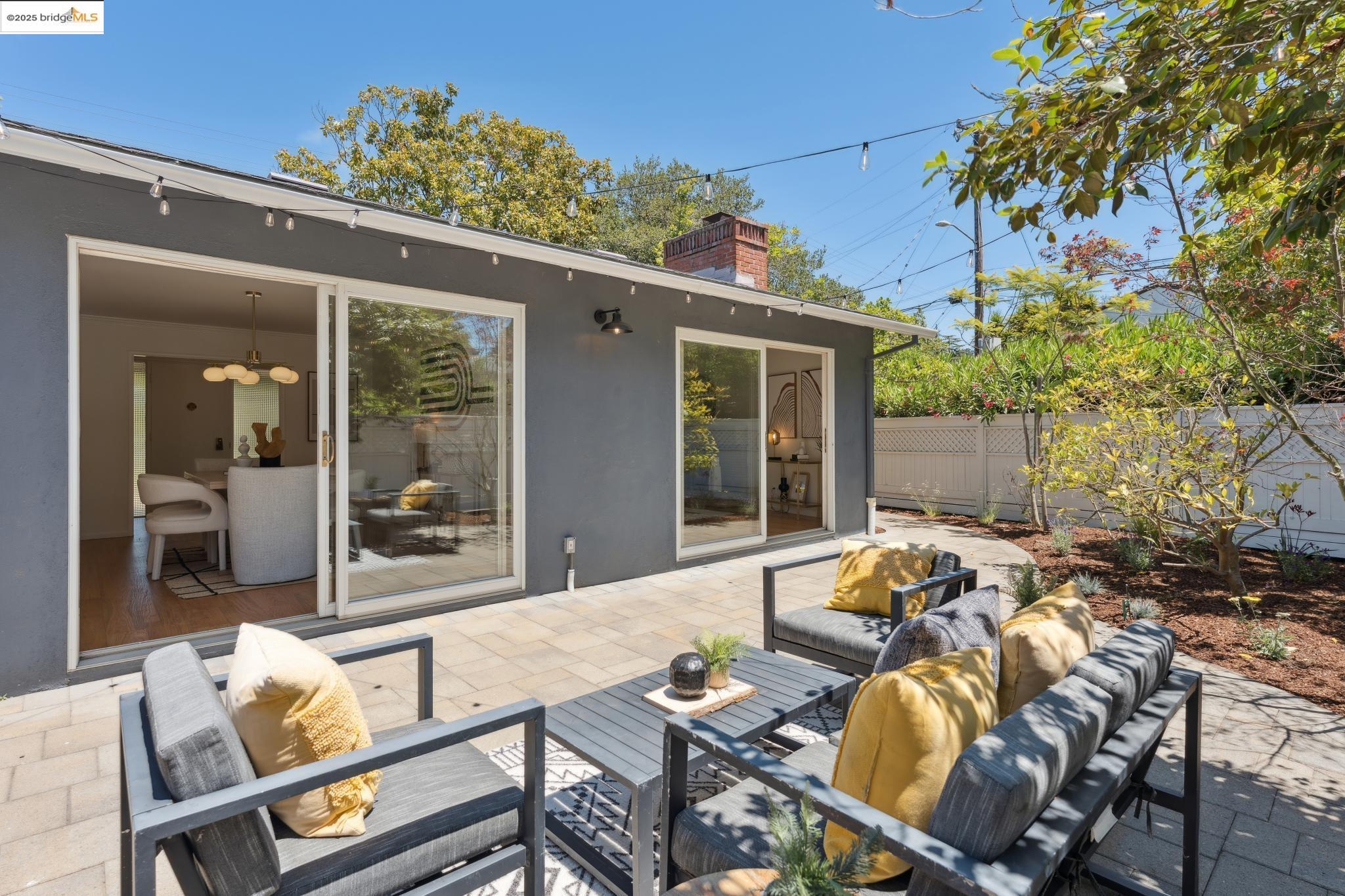 Detail Gallery Image 50 of 60 For 5325 Harbord Dr, Oakland,  CA 94618 - 4 Beds | 3 Baths