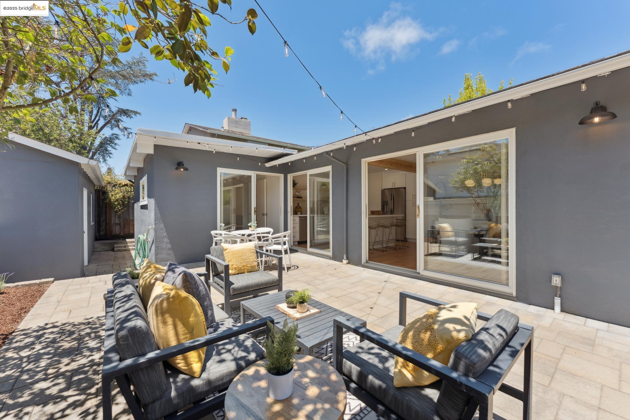 Detail Gallery Image 51 of 60 For 5325 Harbord Dr, Oakland,  CA 94618 - 4 Beds | 3 Baths
