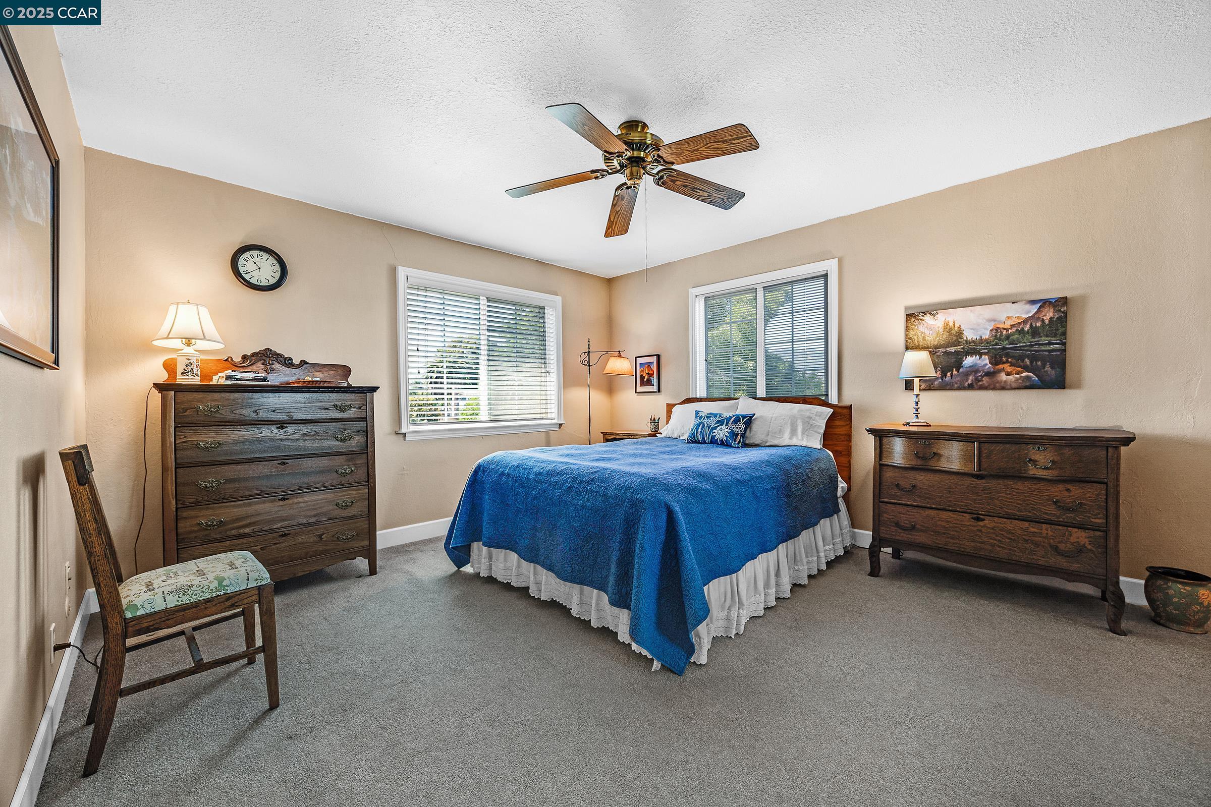 Detail Gallery Image 13 of 39 For 6129 Crater Lake Ct, Pleasanton,  CA 94588 - 6 Beds | 3/1 Baths