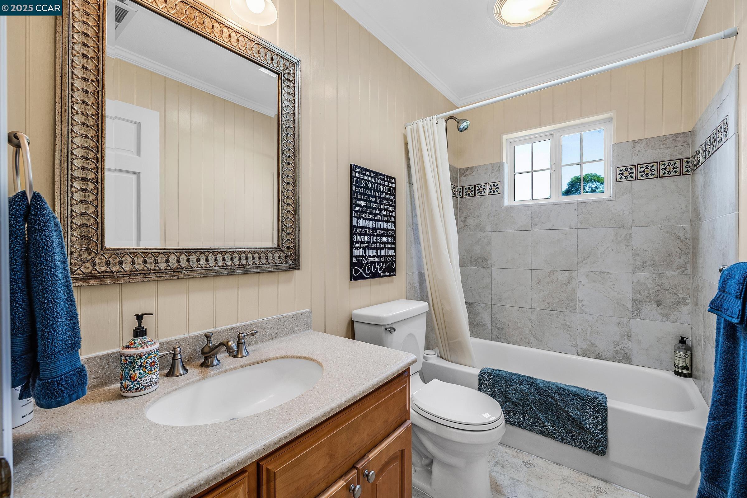 Detail Gallery Image 21 of 39 For 6129 Crater Lake Ct, Pleasanton,  CA 94588 - 6 Beds | 3/1 Baths