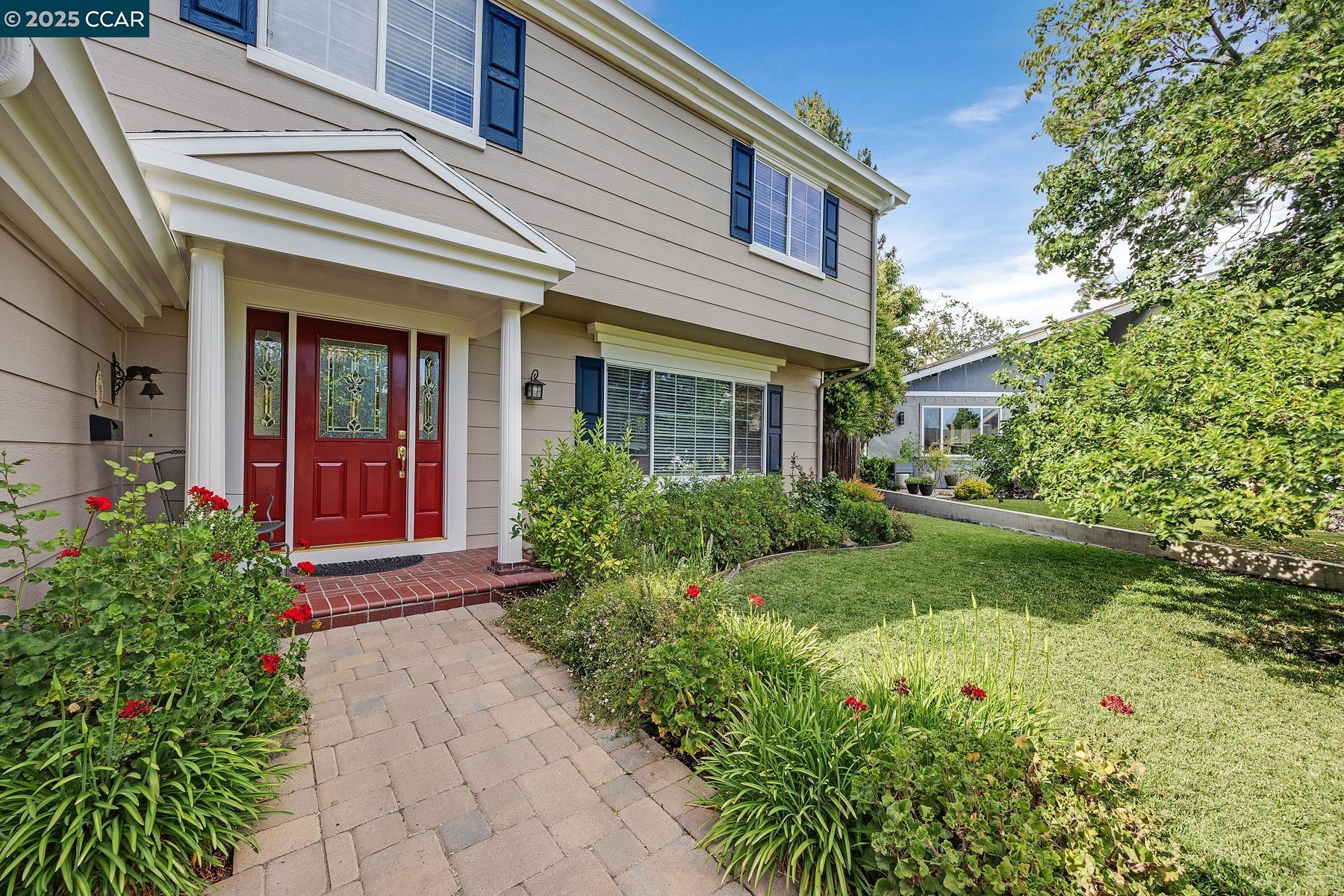 Detail Gallery Image 25 of 39 For 6129 Crater Lake Ct, Pleasanton,  CA 94588 - 6 Beds | 3/1 Baths