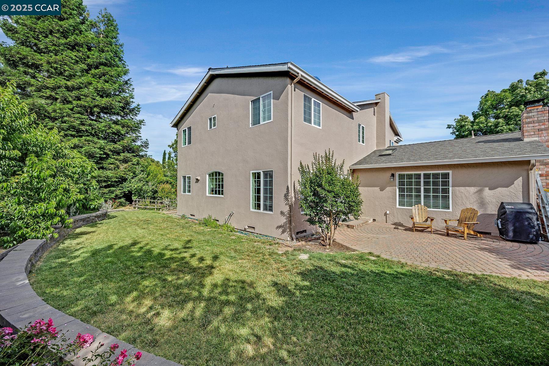 Detail Gallery Image 27 of 39 For 6129 Crater Lake Ct, Pleasanton,  CA 94588 - 6 Beds | 3/1 Baths