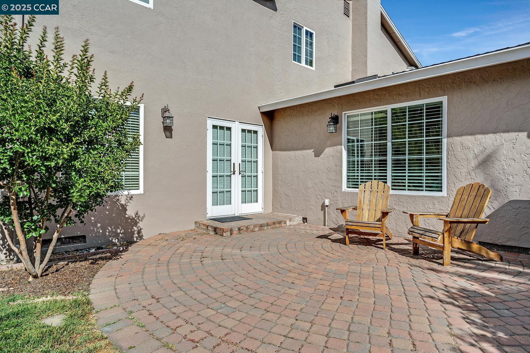 Detail Gallery Image 29 of 39 For 6129 Crater Lake Ct, Pleasanton,  CA 94588 - 6 Beds | 3/1 Baths
