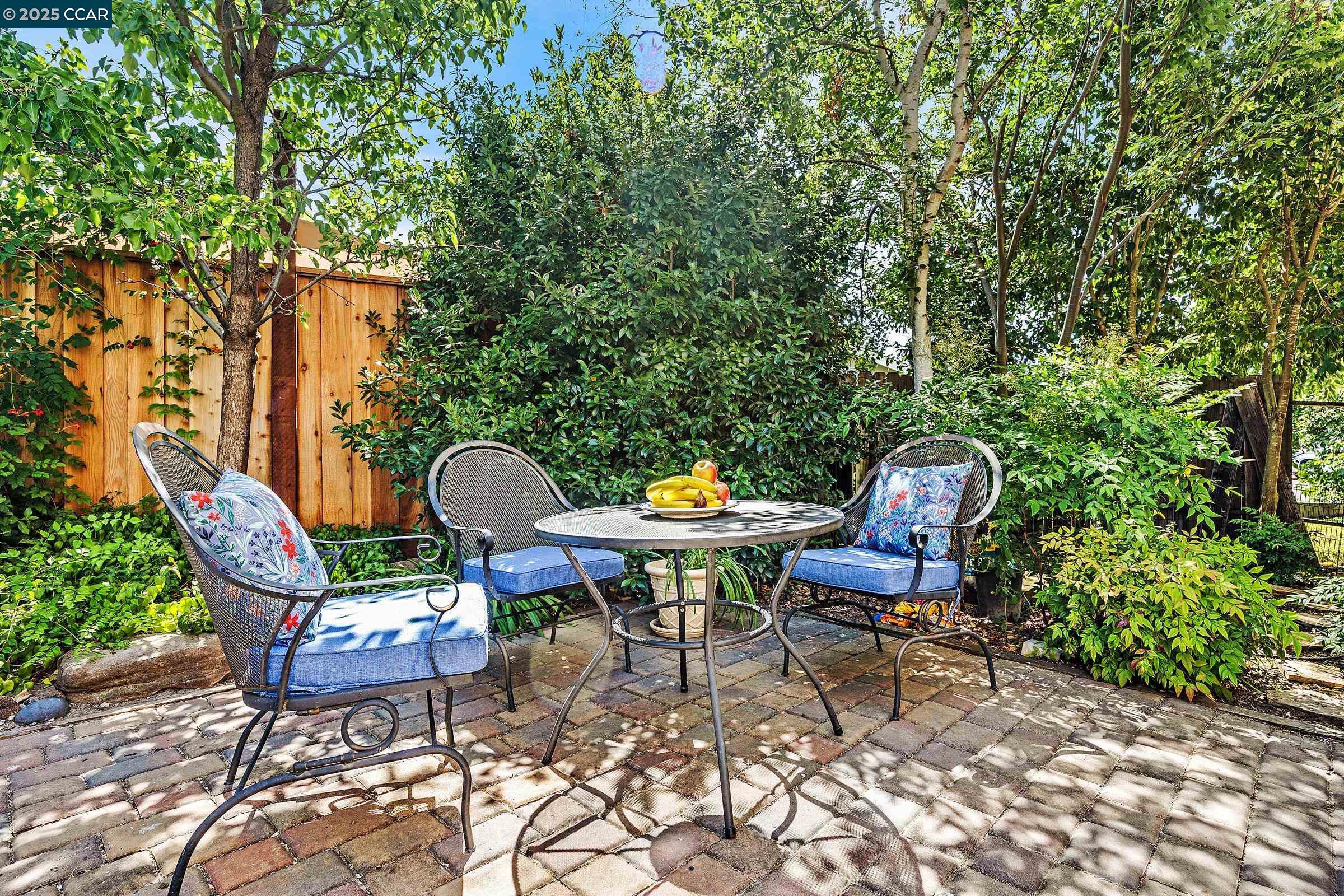 Detail Gallery Image 36 of 39 For 6129 Crater Lake Ct, Pleasanton,  CA 94588 - 6 Beds | 3/1 Baths
