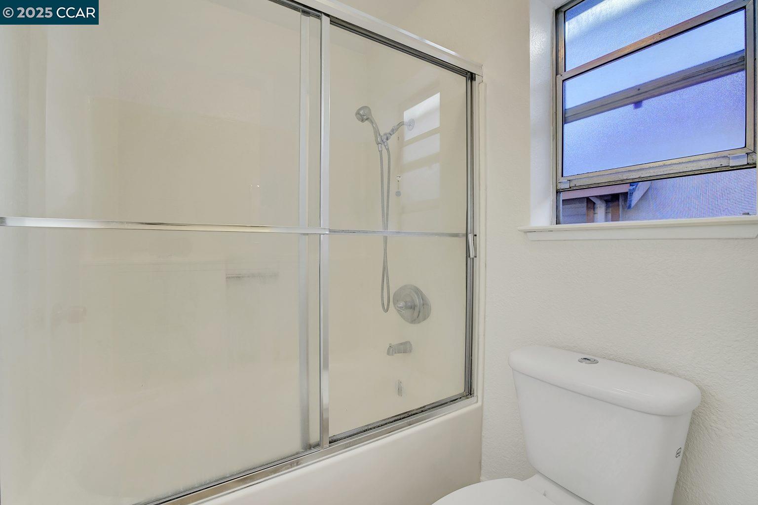 Detail Gallery Image 25 of 41 For 300 Bayview Dr, Oakley,  CA 94561 - 3 Beds | 2/1 Baths