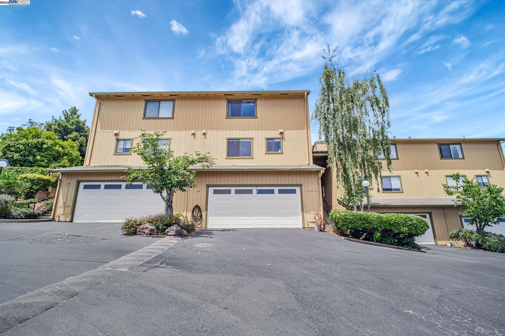 MLS: 41104201 Condo For Sale