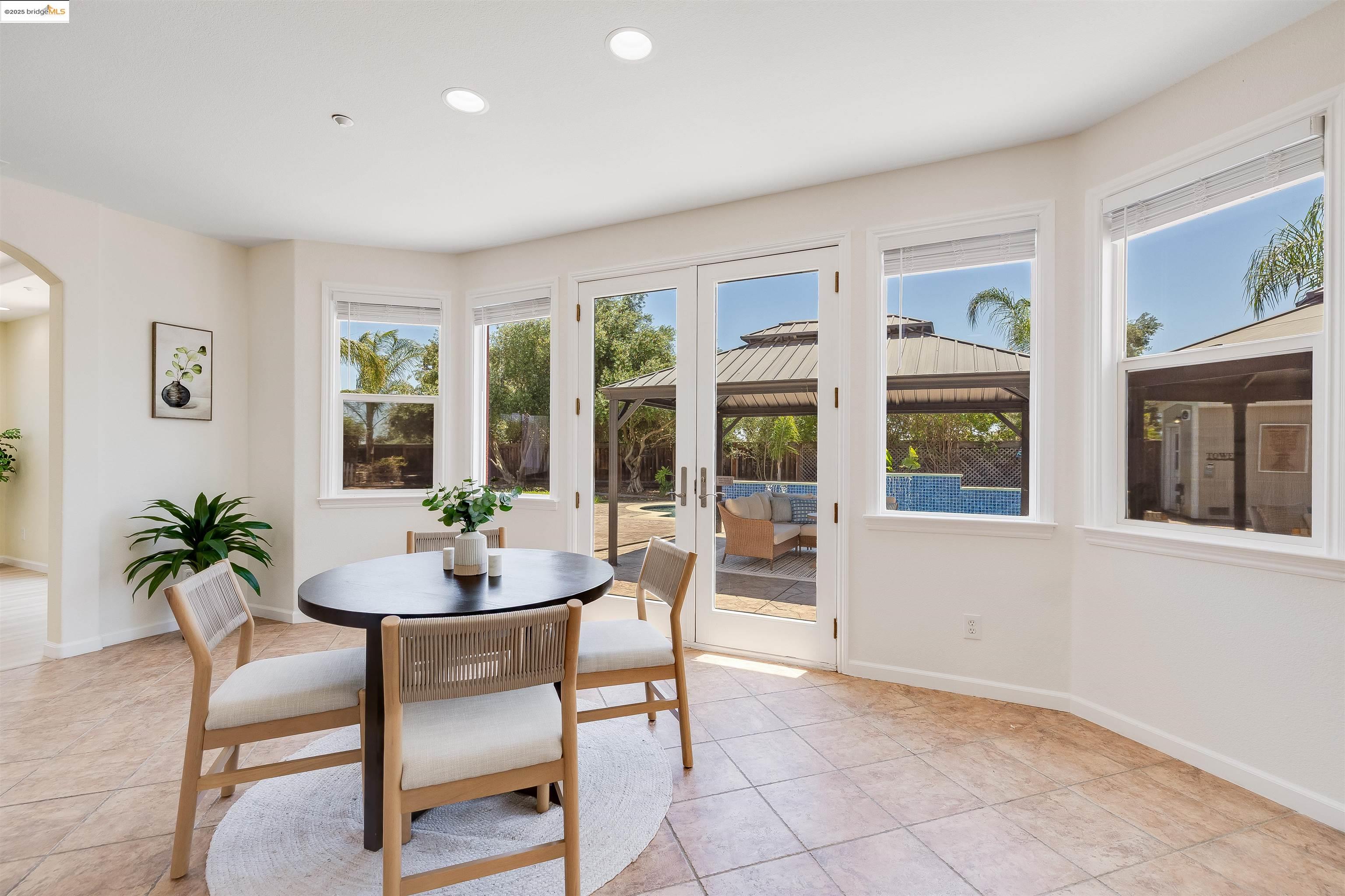 Detail Gallery Image 10 of 60 For 1300 Baylaurel Ct, Brentwood,  CA 94513 - 4 Beds | 3 Baths