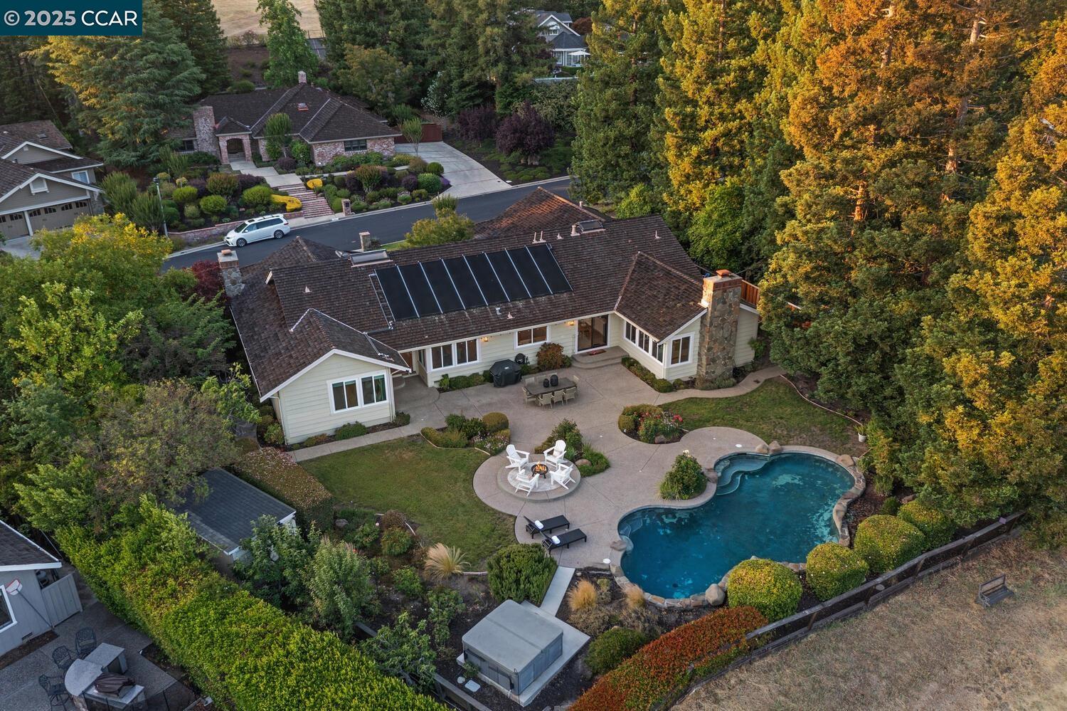Detail Gallery Image 3 of 59 For 380 Bryan Drive, Alamo,  CA 94507 - 4 Beds | 3 Baths