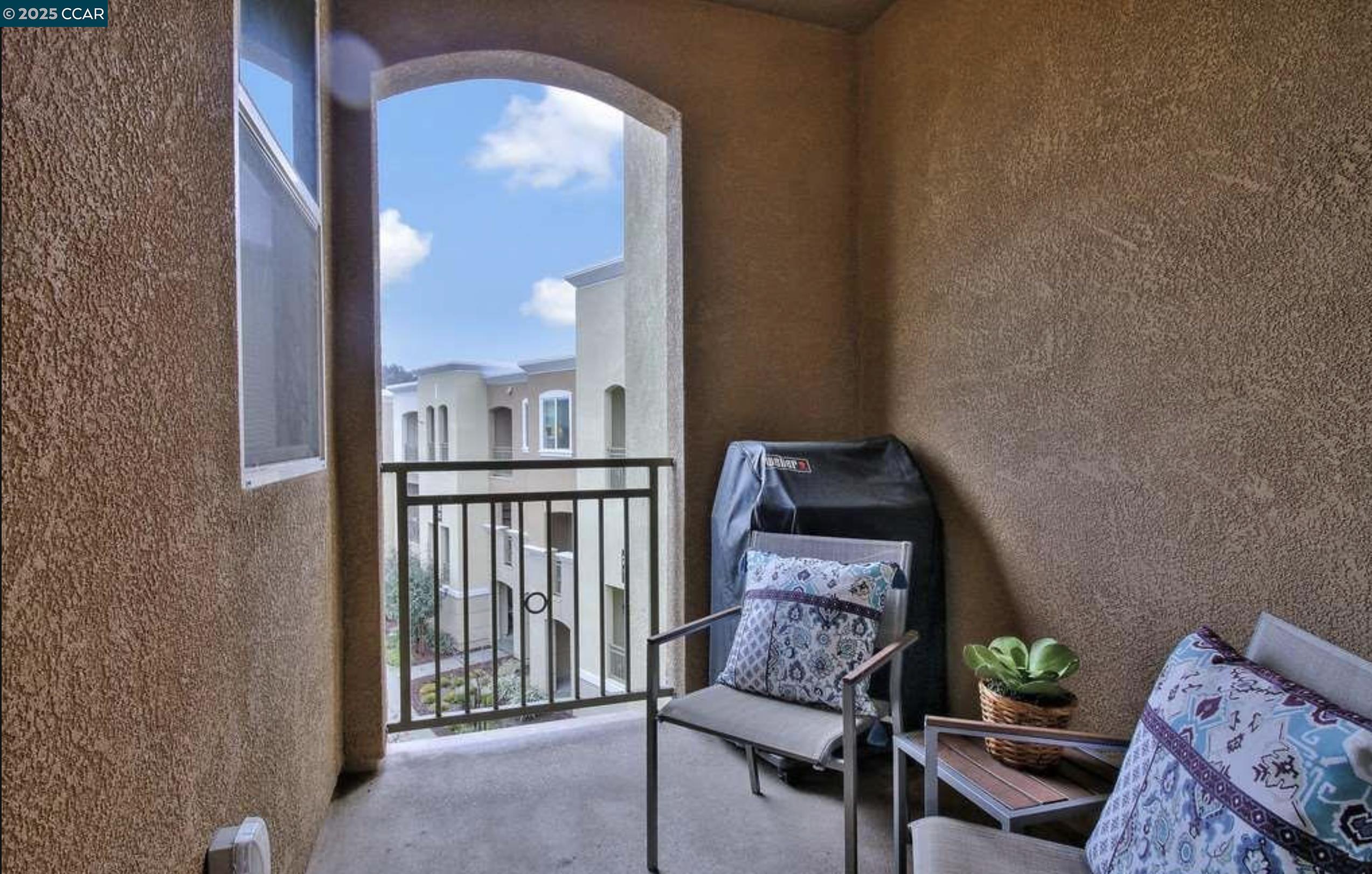 Detail Gallery Image 11 of 31 For 4708 Norris Canyon Rd #204,  San Ramon,  CA 94583 - 3 Beds | 2 Baths