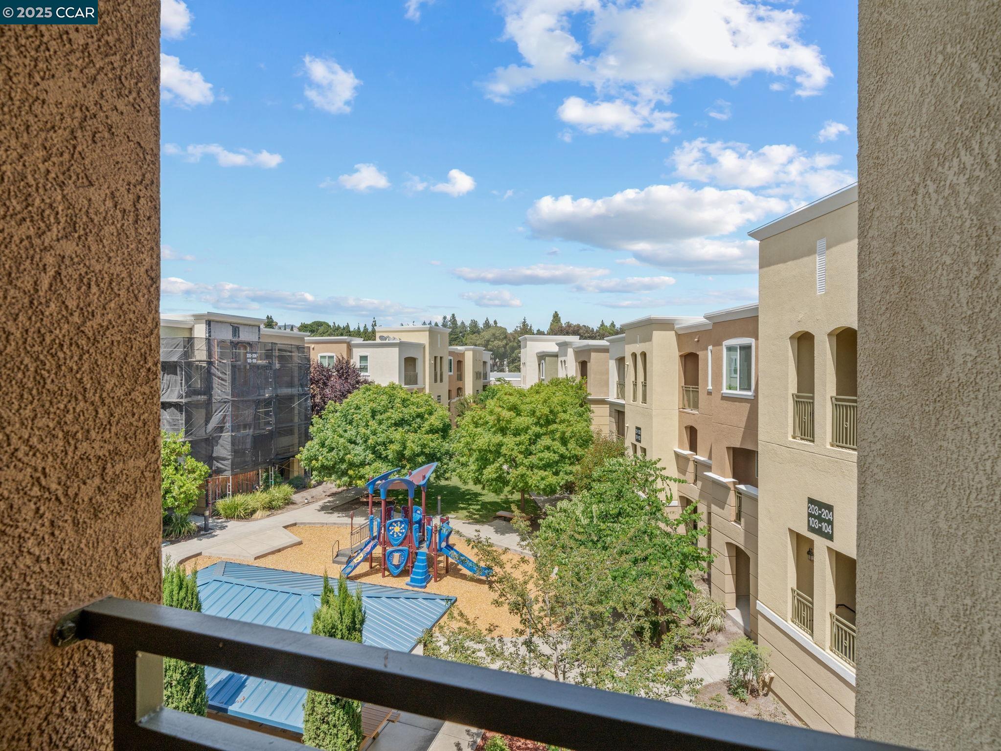 Detail Gallery Image 12 of 31 For 4708 Norris Canyon Rd #204,  San Ramon,  CA 94583 - 3 Beds | 2 Baths