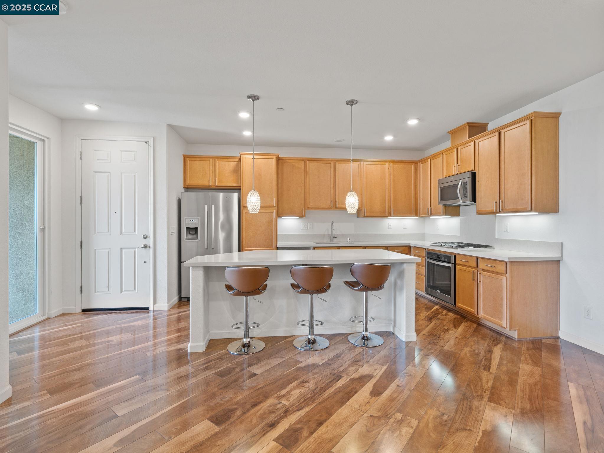 Detail Gallery Image 3 of 31 For 4708 Norris Canyon Rd #204,  San Ramon,  CA 94583 - 3 Beds | 2 Baths