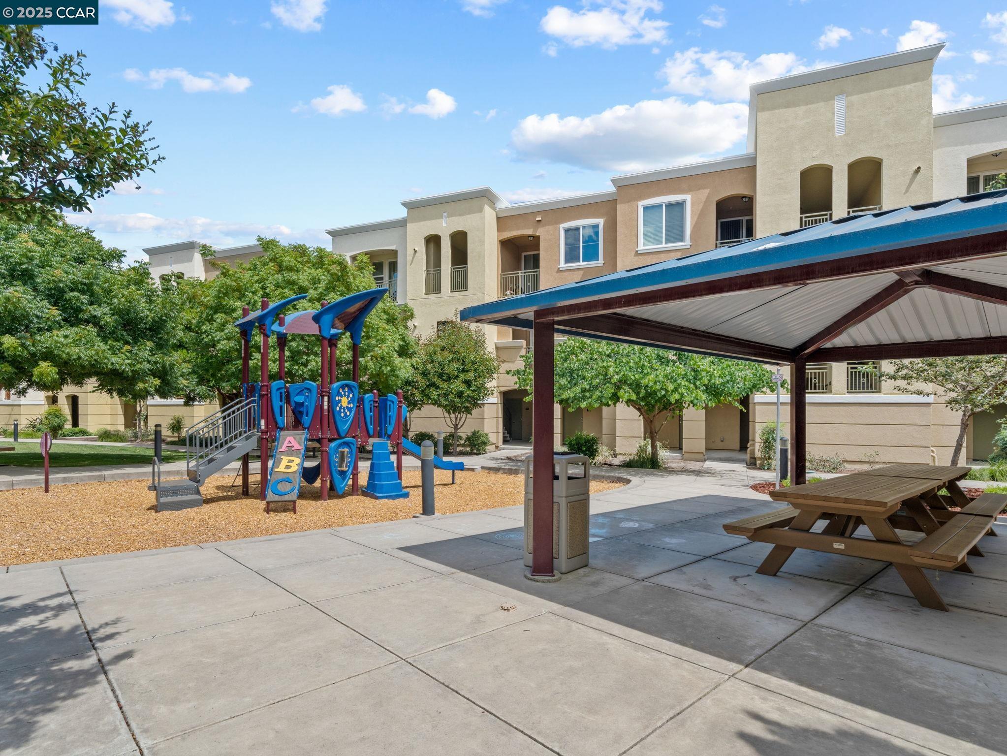 Detail Gallery Image 30 of 31 For 4708 Norris Canyon Rd #204,  San Ramon,  CA 94583 - 3 Beds | 2 Baths