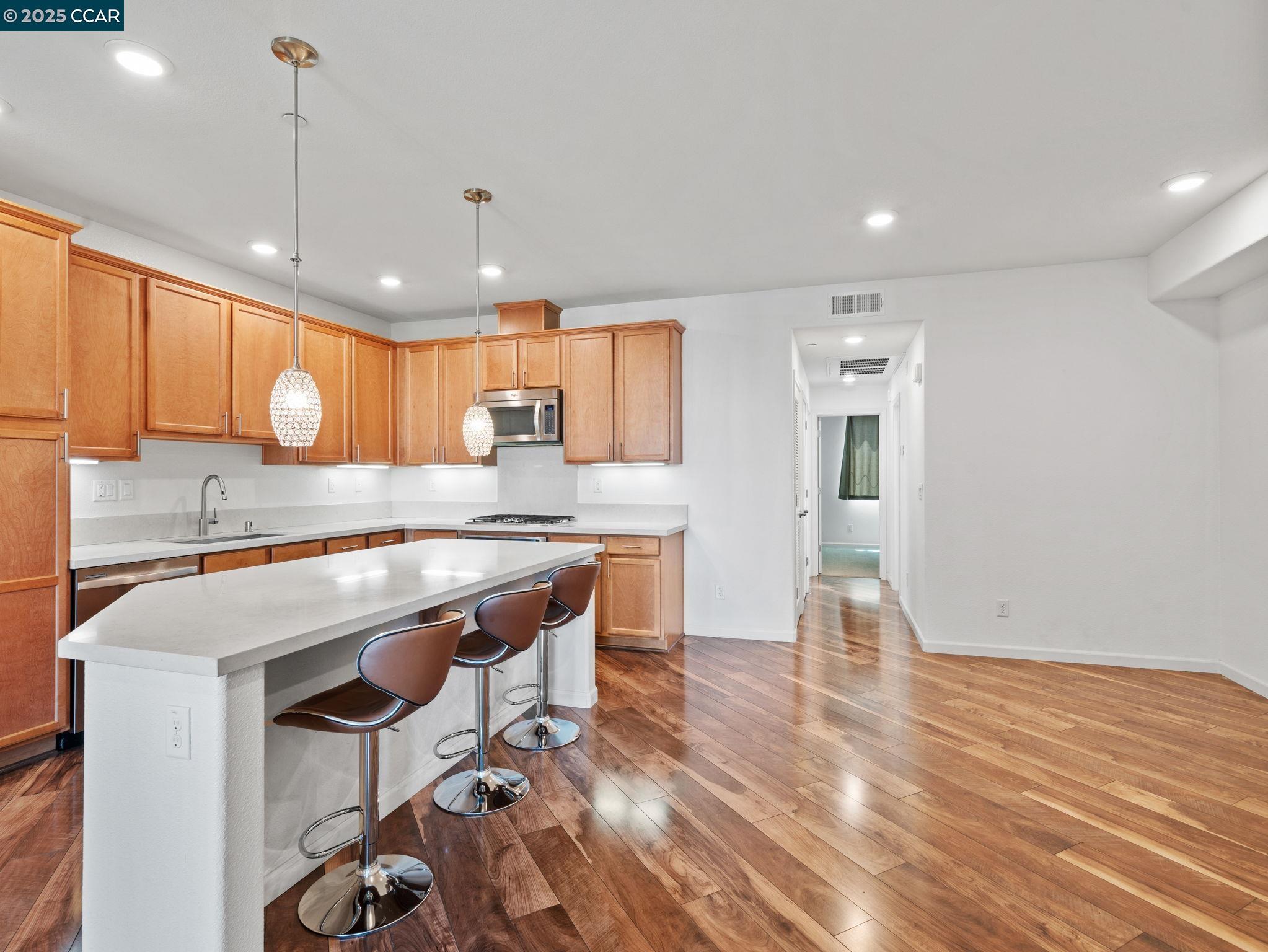 Detail Gallery Image 5 of 31 For 4708 Norris Canyon Rd #204,  San Ramon,  CA 94583 - 3 Beds | 2 Baths