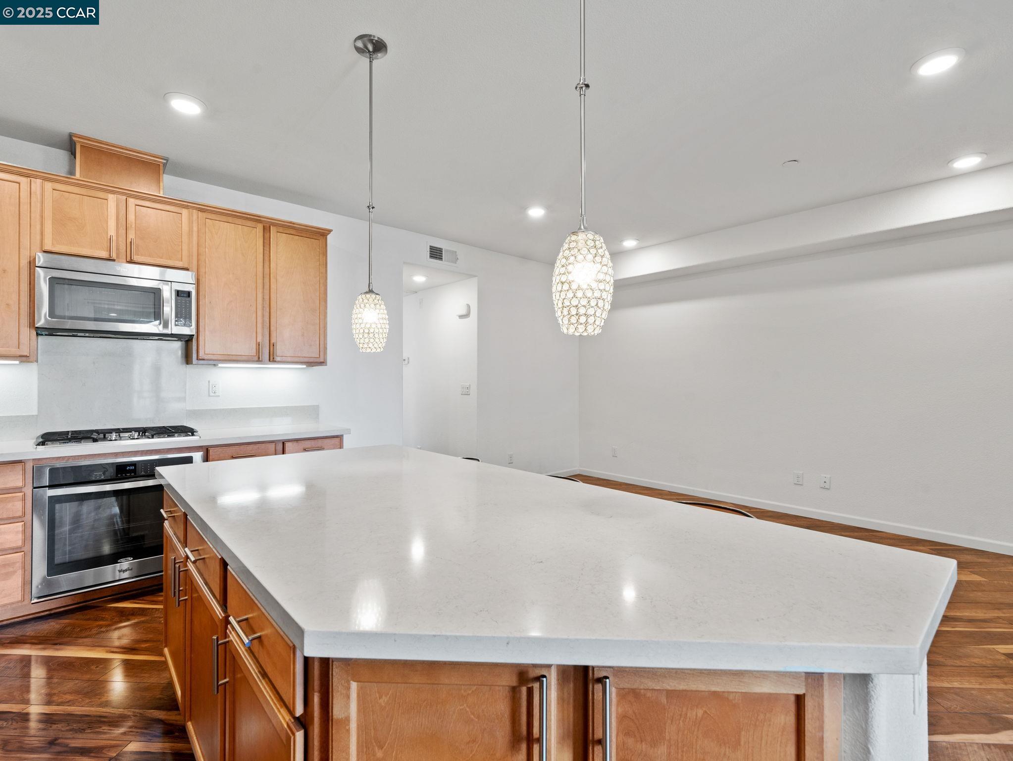 Detail Gallery Image 7 of 31 For 4708 Norris Canyon Rd #204,  San Ramon,  CA 94583 - 3 Beds | 2 Baths