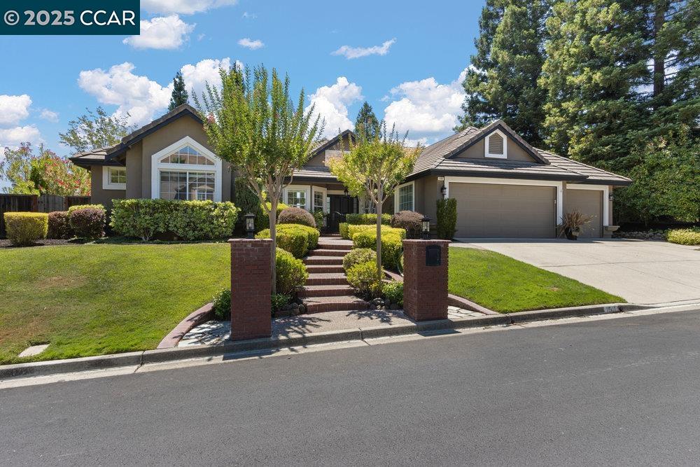 Detail Gallery Image 3 of 49 For 150 Alta Vista Way, Danville,  CA 94506 - 4 Beds | 3 Baths