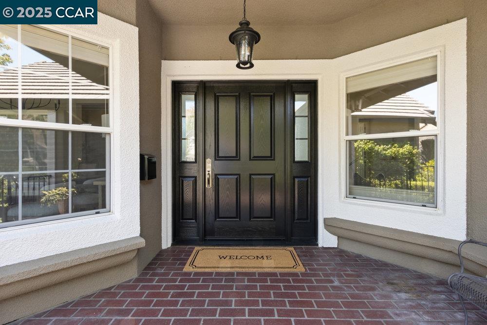 Detail Gallery Image 5 of 49 For 150 Alta Vista Way, Danville,  CA 94506 - 4 Beds | 3 Baths