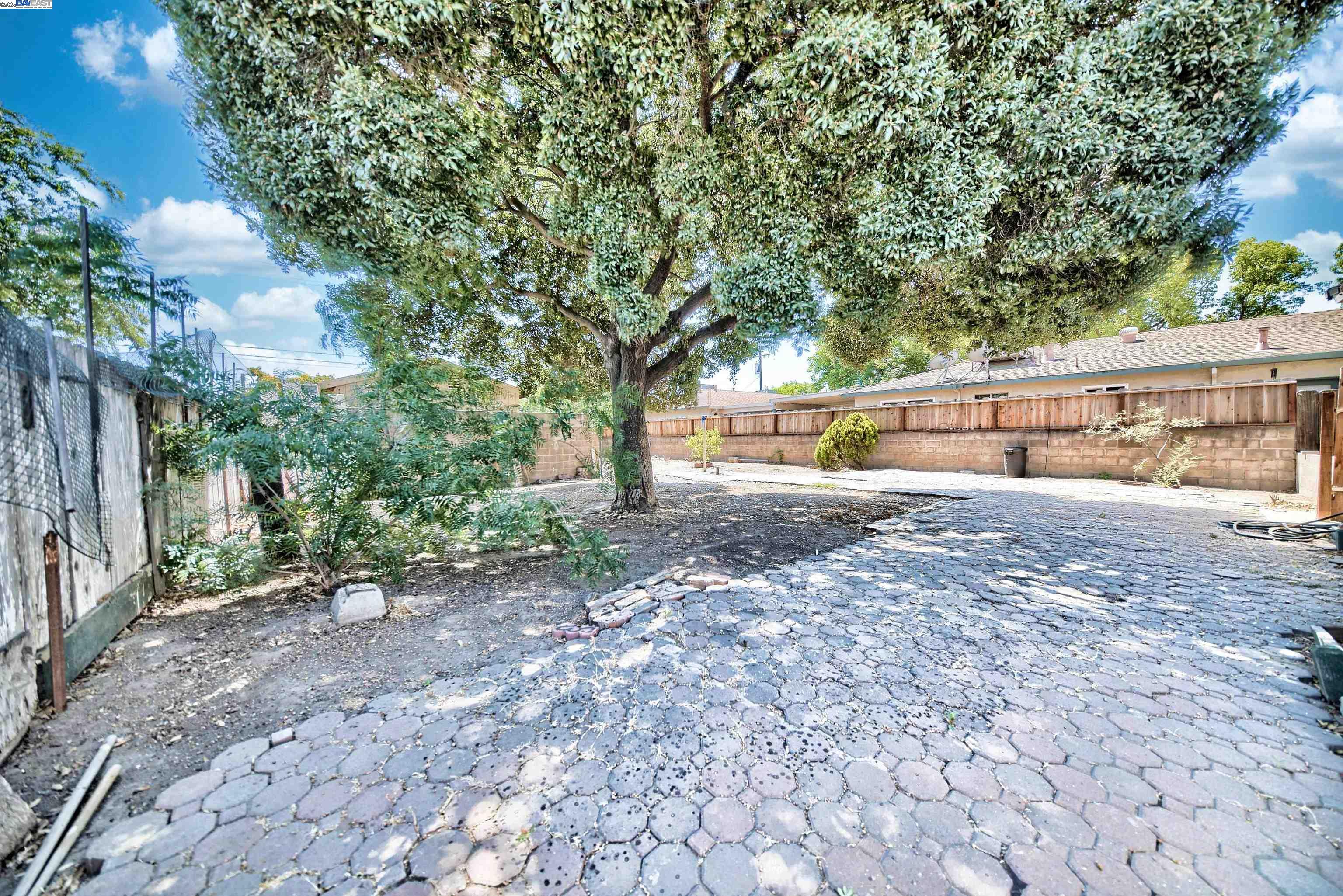 Detail Gallery Image 11 of 30 For 408 Sequoia Ave, Manteca,  CA 95337 - 3 Beds | 1 Baths