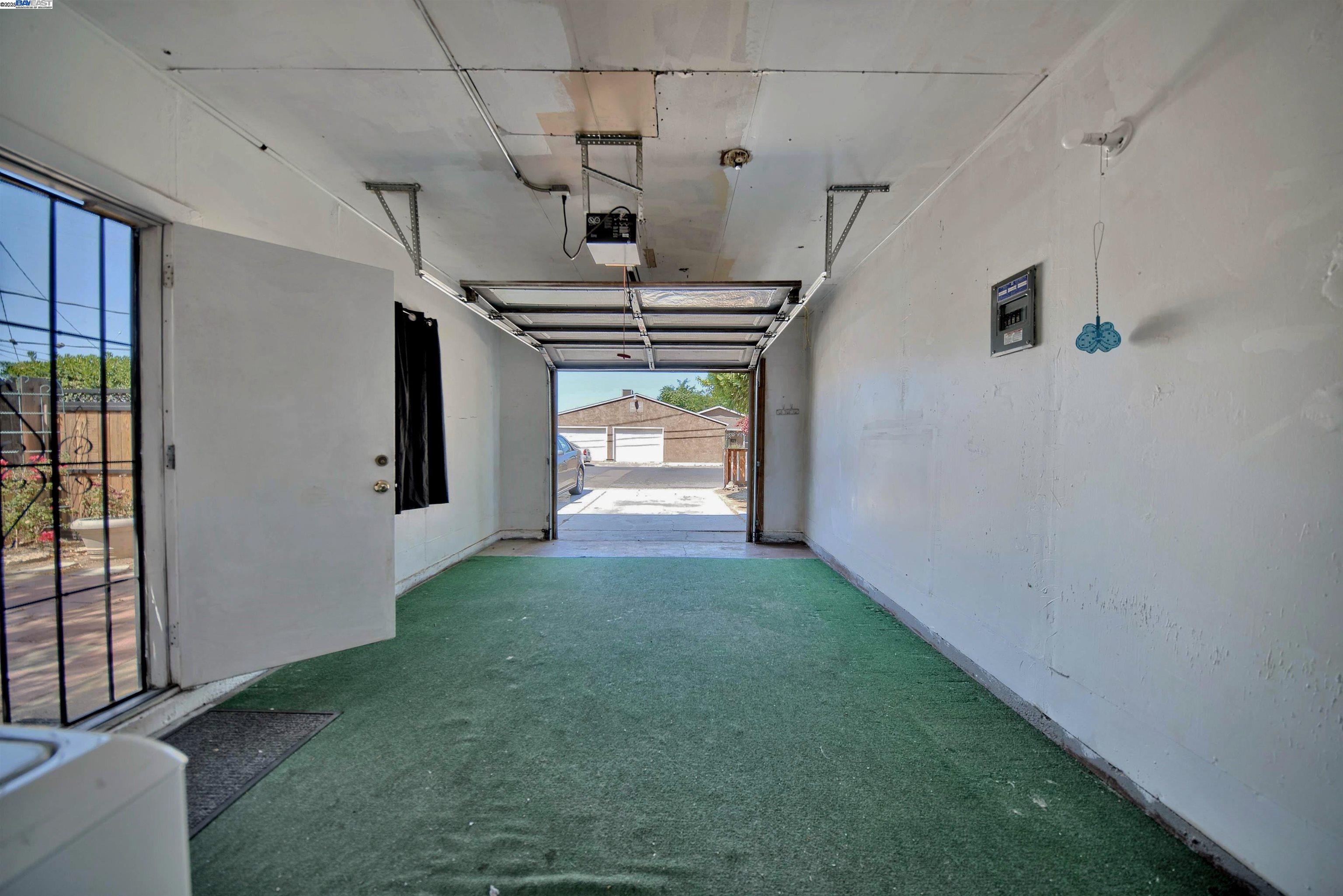 Detail Gallery Image 19 of 30 For 408 Sequoia Ave, Manteca,  CA 95337 - 3 Beds | 1 Baths