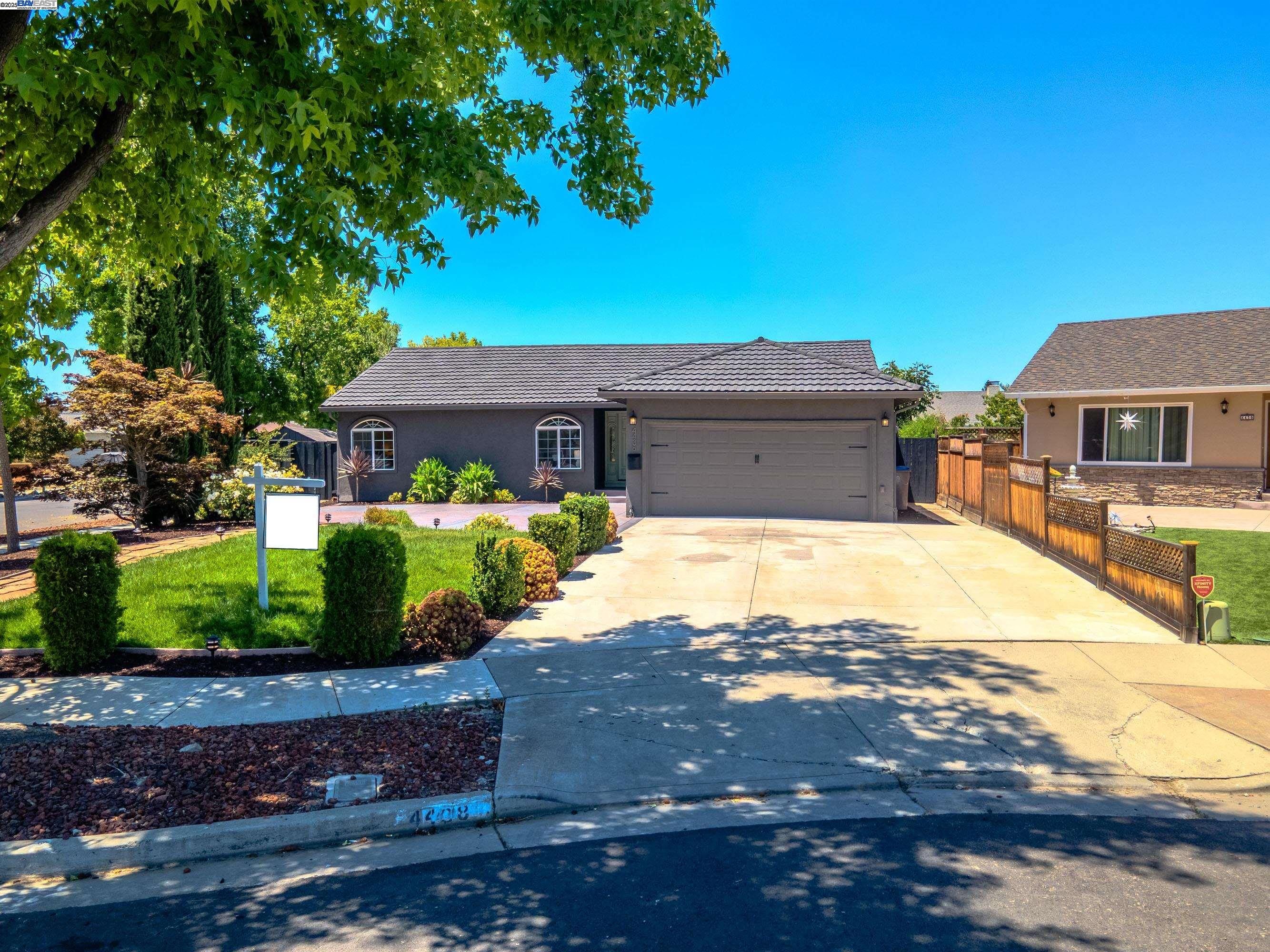 Detail Gallery Image 1 of 38 For 4438 Jonquil Dr, San Jose,  CA 95136 - 3 Beds | 2 Baths