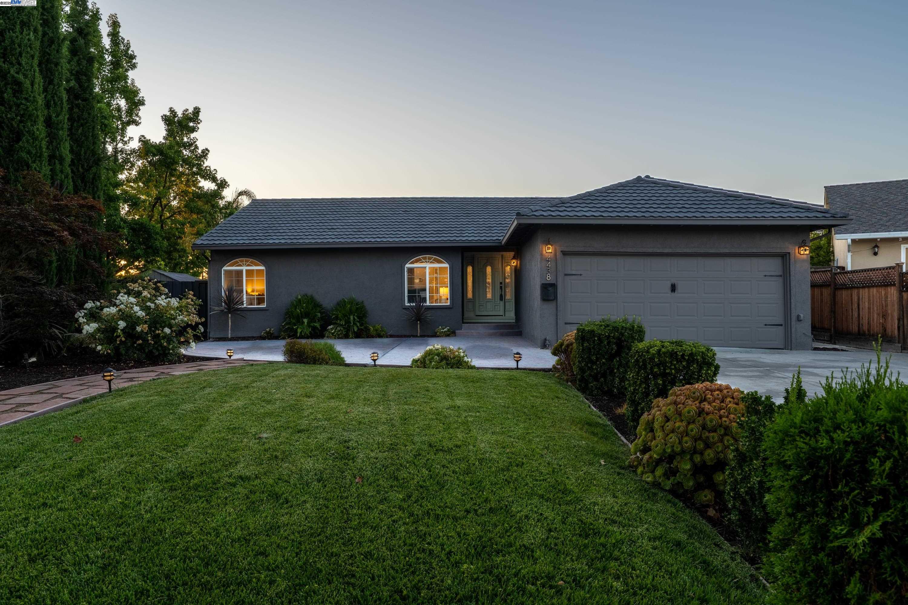 Detail Gallery Image 2 of 38 For 4438 Jonquil Dr, San Jose,  CA 95136 - 3 Beds | 2 Baths