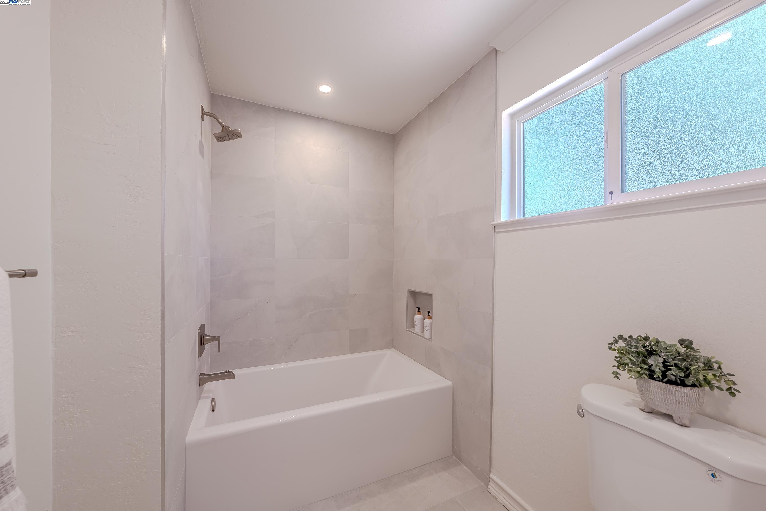 Detail Gallery Image 24 of 38 For 4438 Jonquil Dr, San Jose,  CA 95136 - 3 Beds | 2 Baths