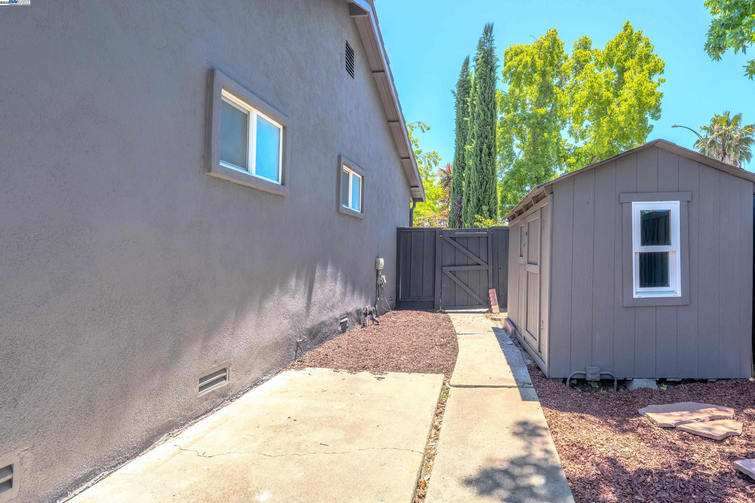 Detail Gallery Image 35 of 38 For 4438 Jonquil Dr, San Jose,  CA 95136 - 3 Beds | 2 Baths