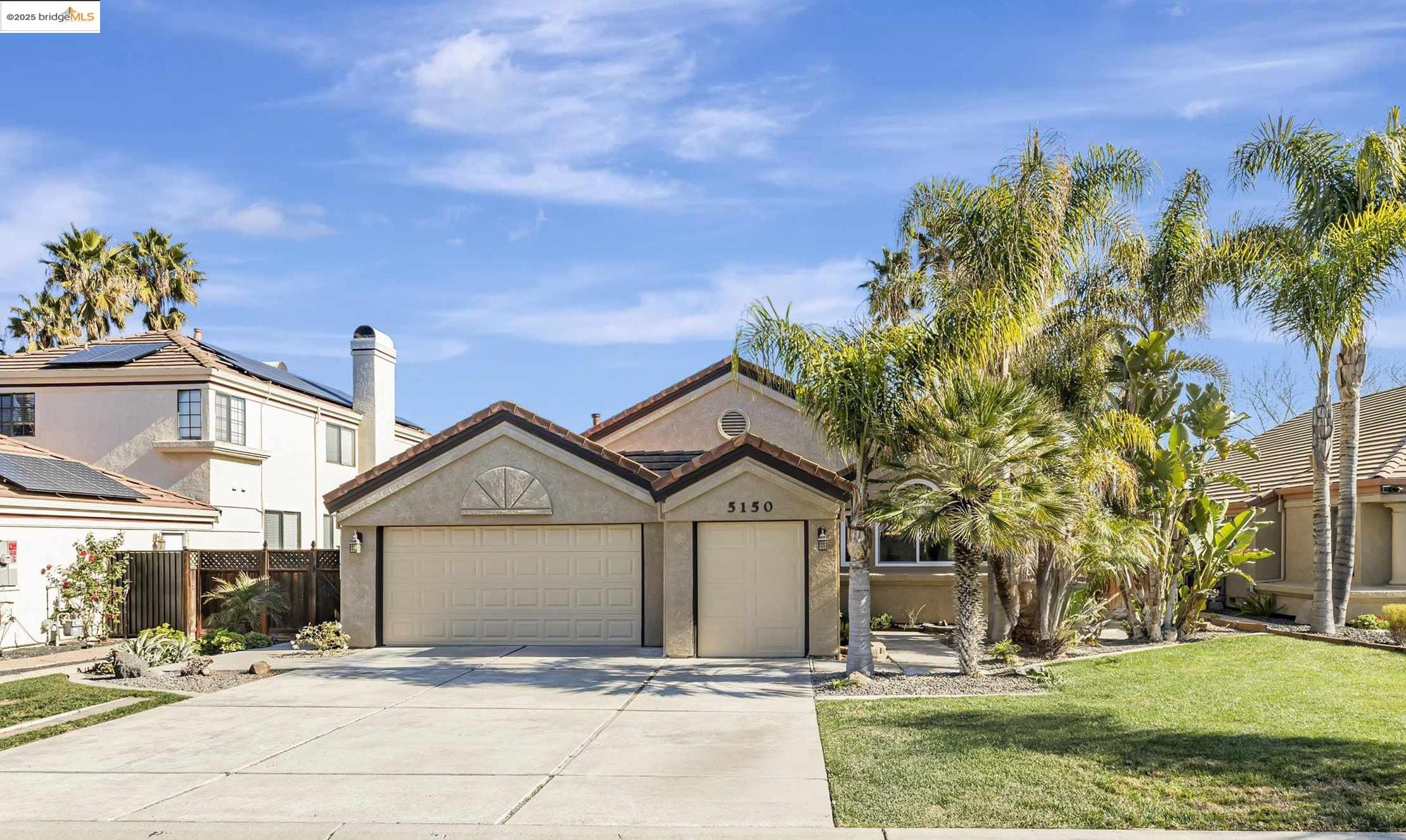 Detail Gallery Image 1 of 46 For 5150 Edgeview Dr, Discovery Bay,  CA 94505 - 3 Beds | 2 Baths