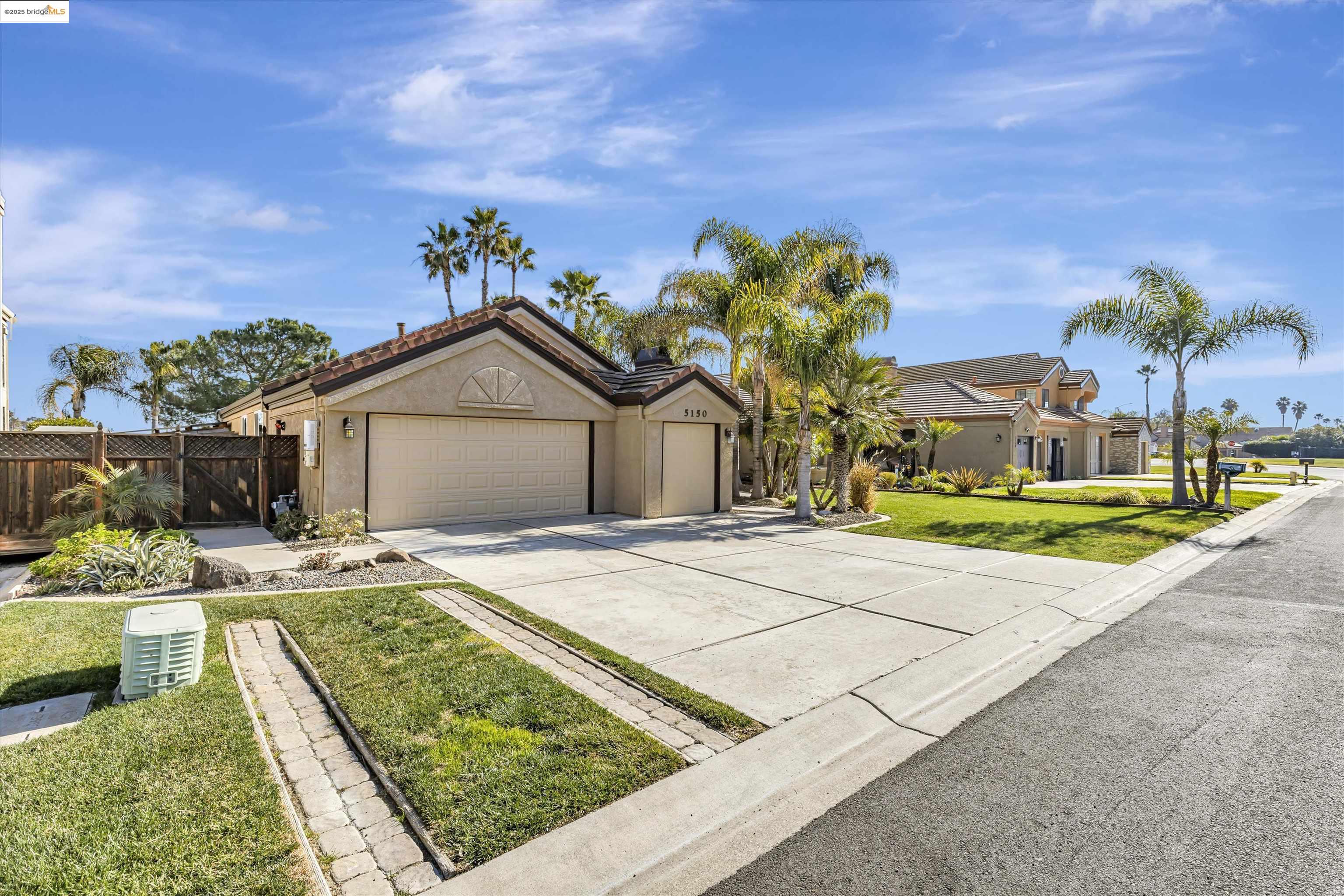 Detail Gallery Image 2 of 46 For 5150 Edgeview Dr, Discovery Bay,  CA 94505 - 3 Beds | 2 Baths