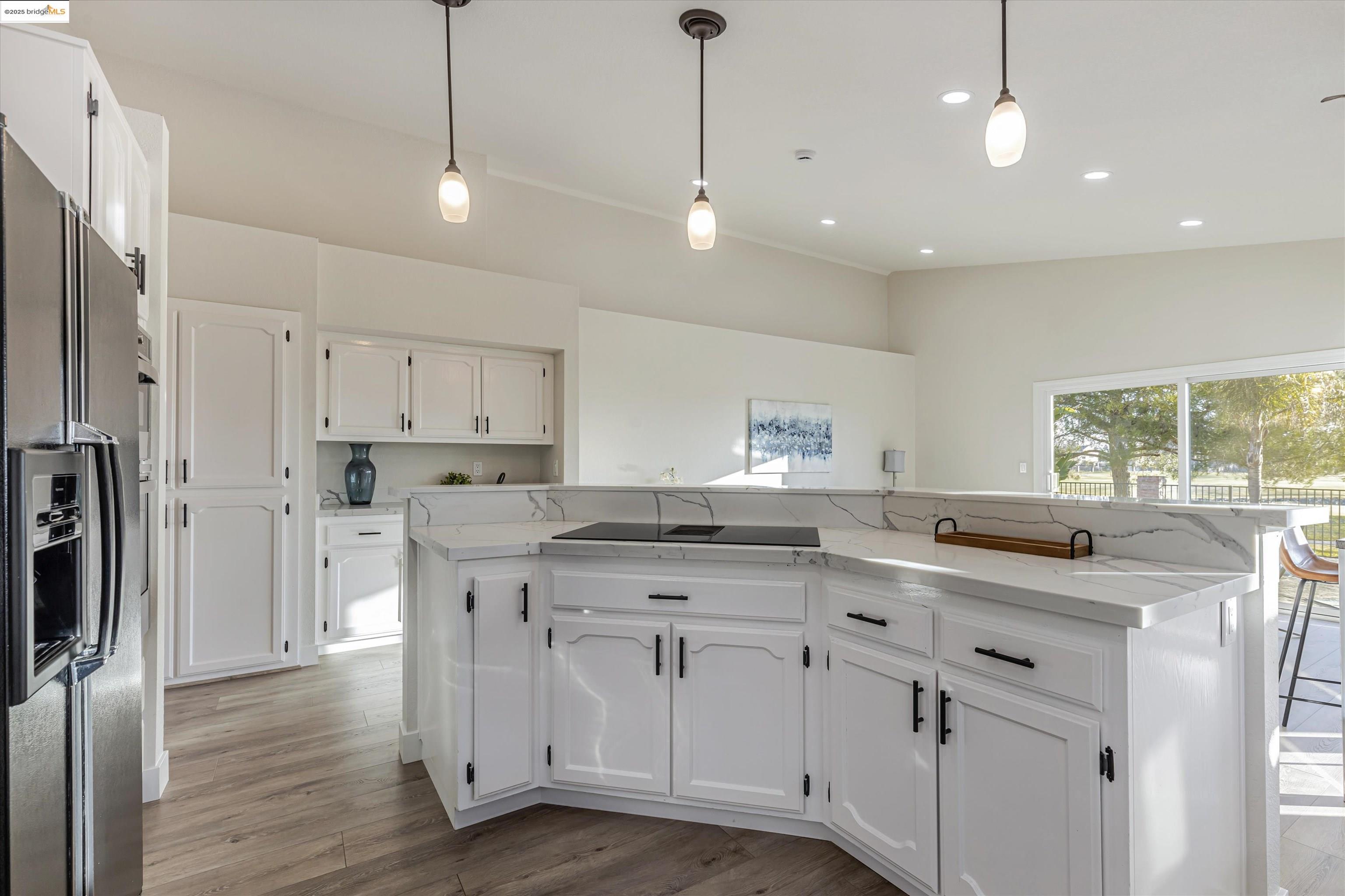 Detail Gallery Image 13 of 46 For 5150 Edgeview Dr, Discovery Bay,  CA 94505 - 3 Beds | 2 Baths