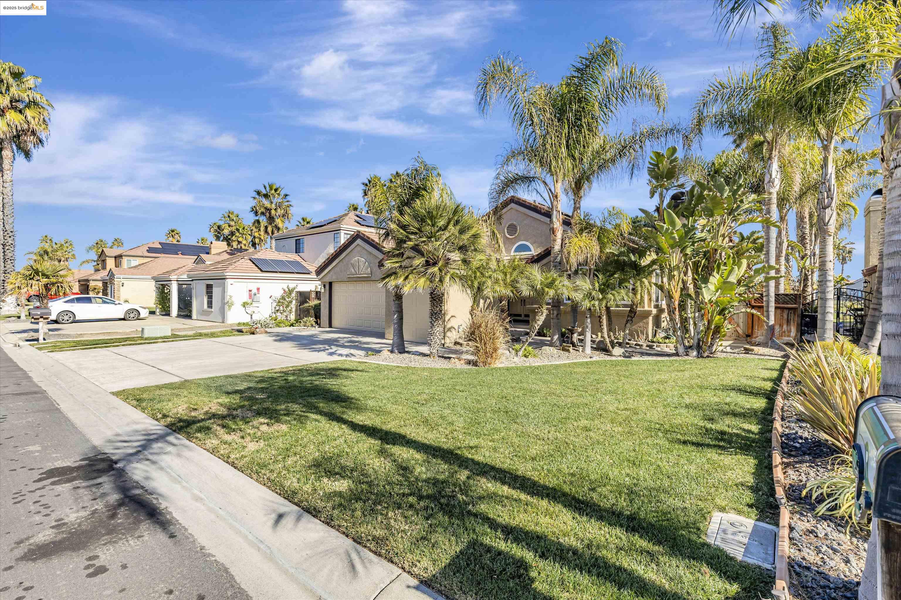 Detail Gallery Image 3 of 46 For 5150 Edgeview Dr, Discovery Bay,  CA 94505 - 3 Beds | 2 Baths