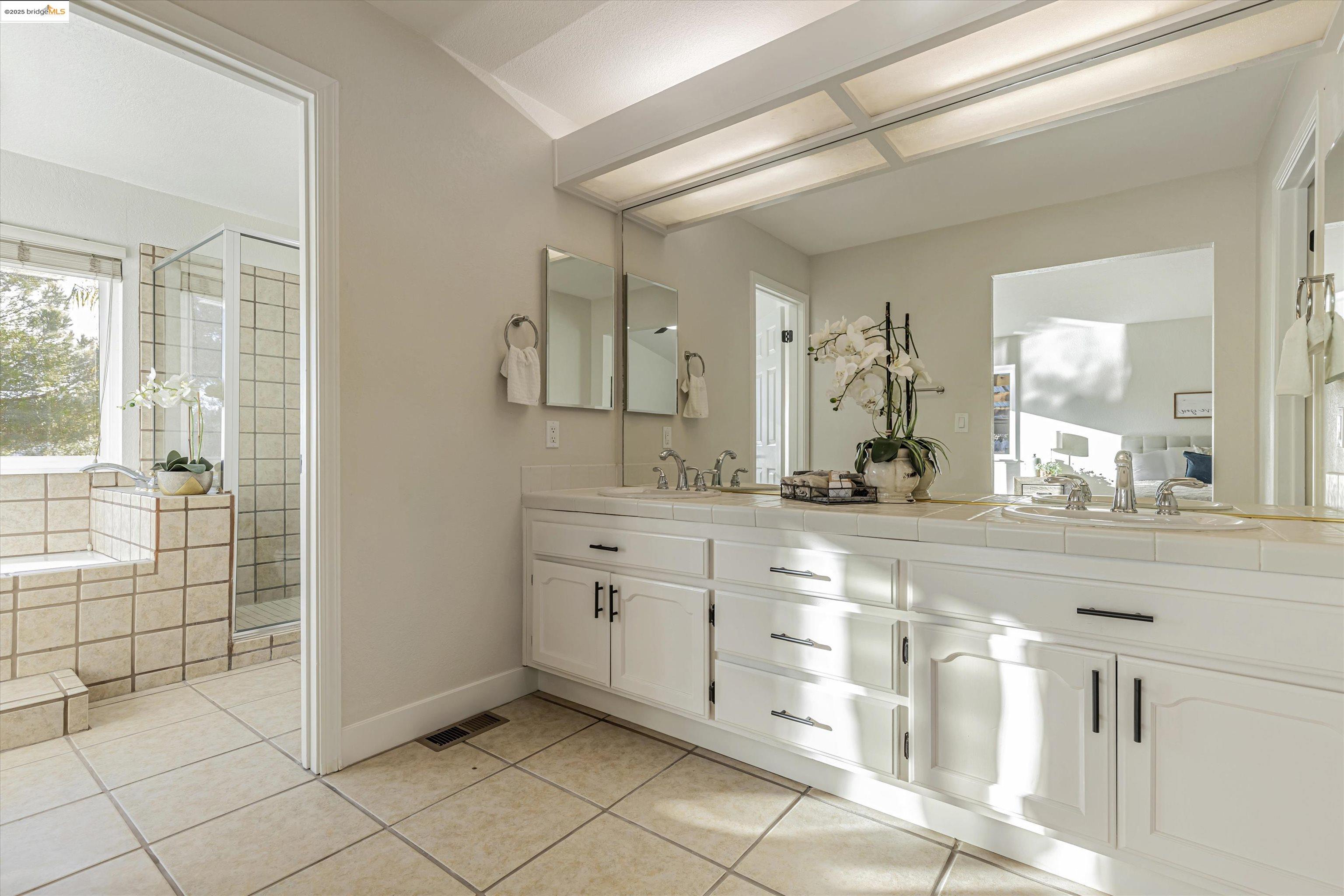 Detail Gallery Image 21 of 46 For 5150 Edgeview Dr, Discovery Bay,  CA 94505 - 3 Beds | 2 Baths