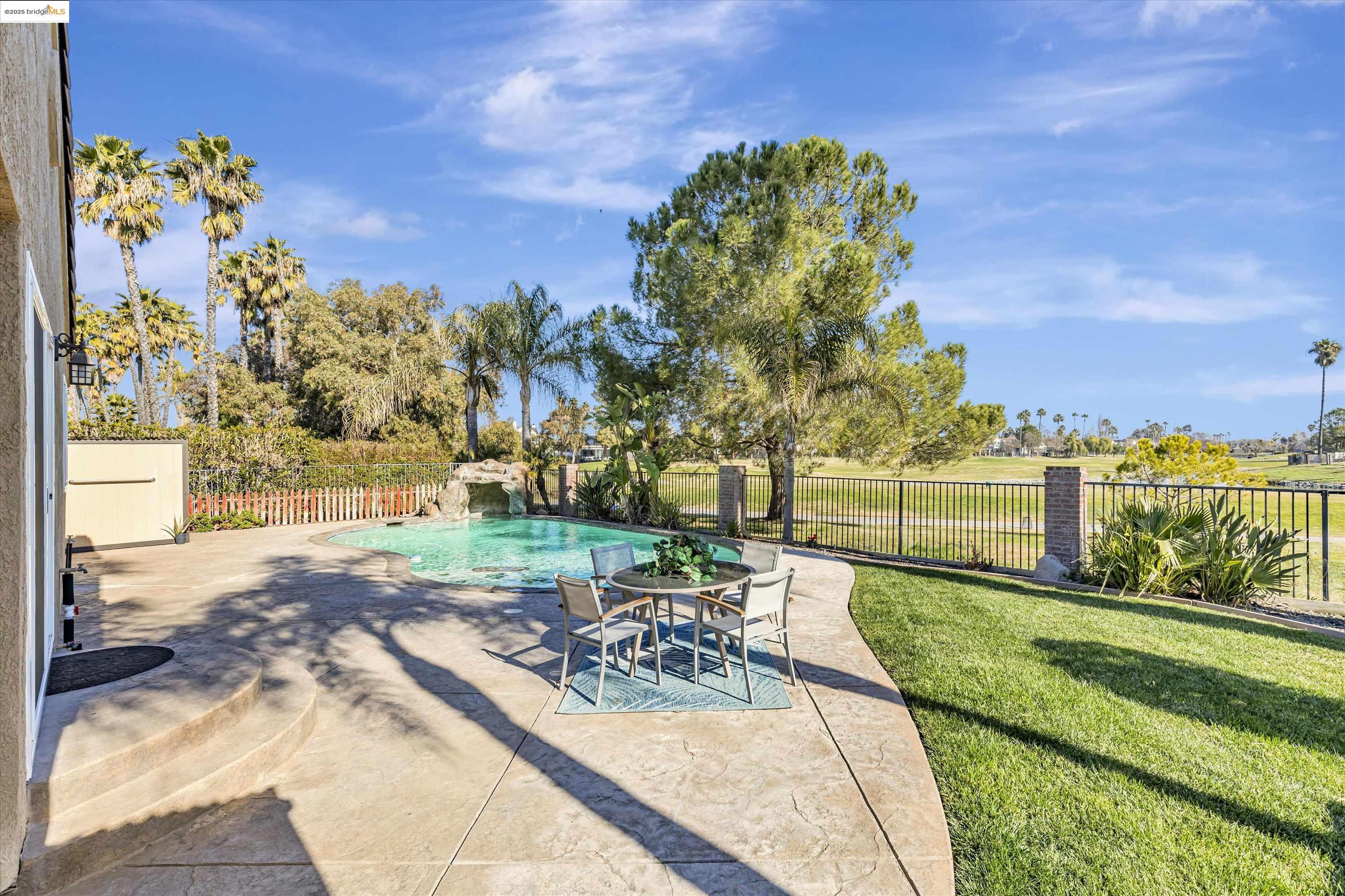 Detail Gallery Image 34 of 46 For 5150 Edgeview Dr, Discovery Bay,  CA 94505 - 3 Beds | 2 Baths
